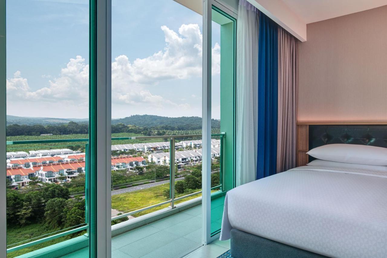 Deluxe Double Room with Two Double Beds and Balcony