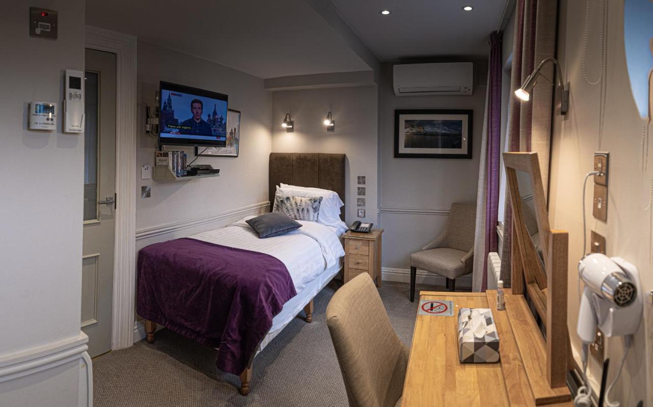 Small Single Room