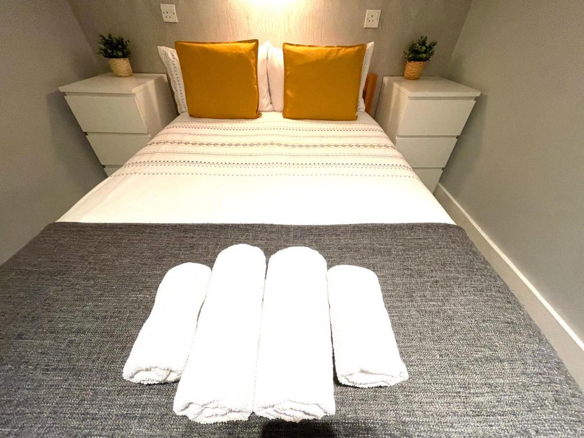 Double Room Private Bathroom