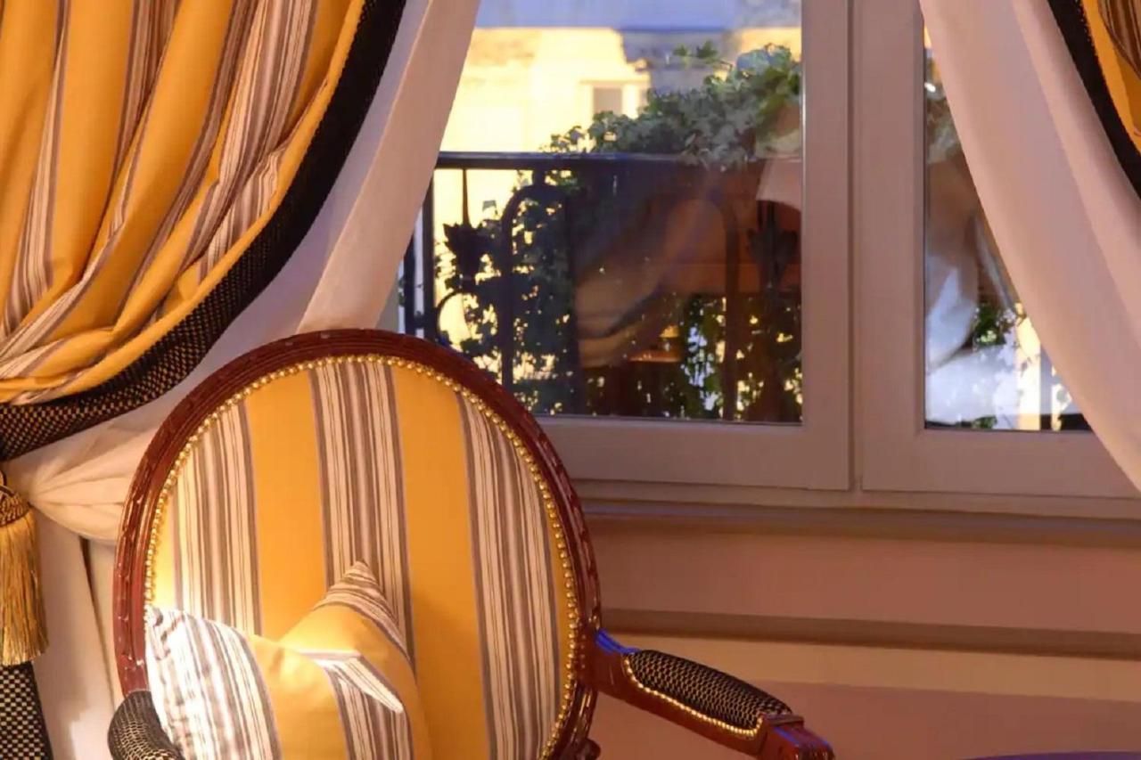 Quarto Premium com Cama King-size e Vista da Ópera