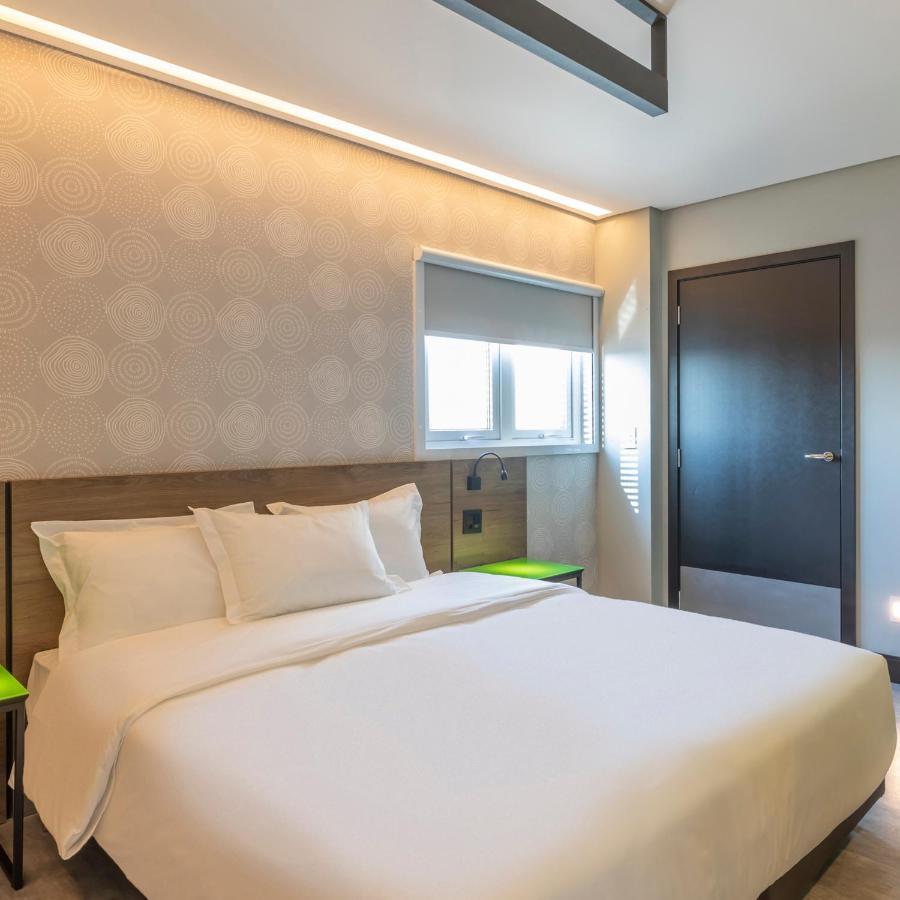 Standard PwD Disability Access - 1 King Bed,1201942069:JPEG