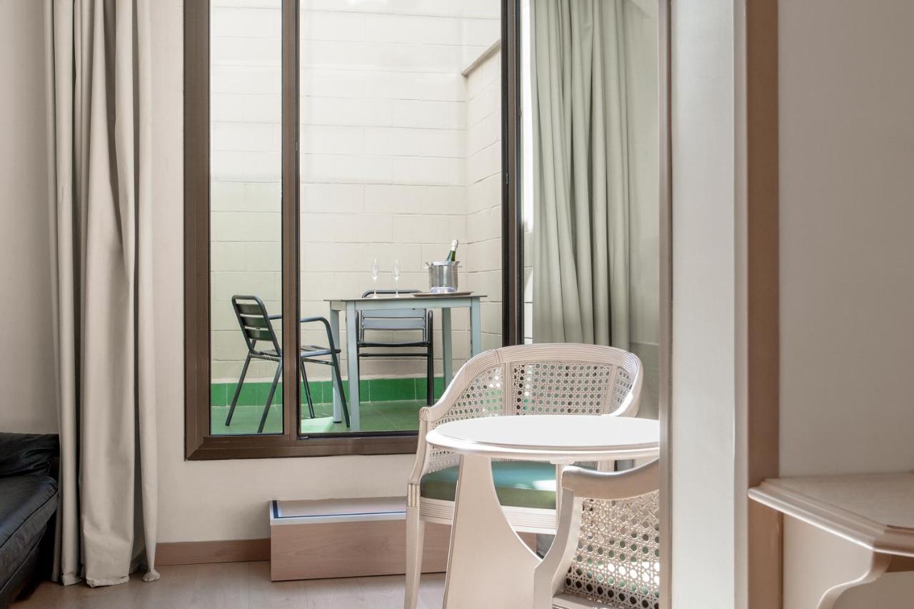 Twin Room Terrace