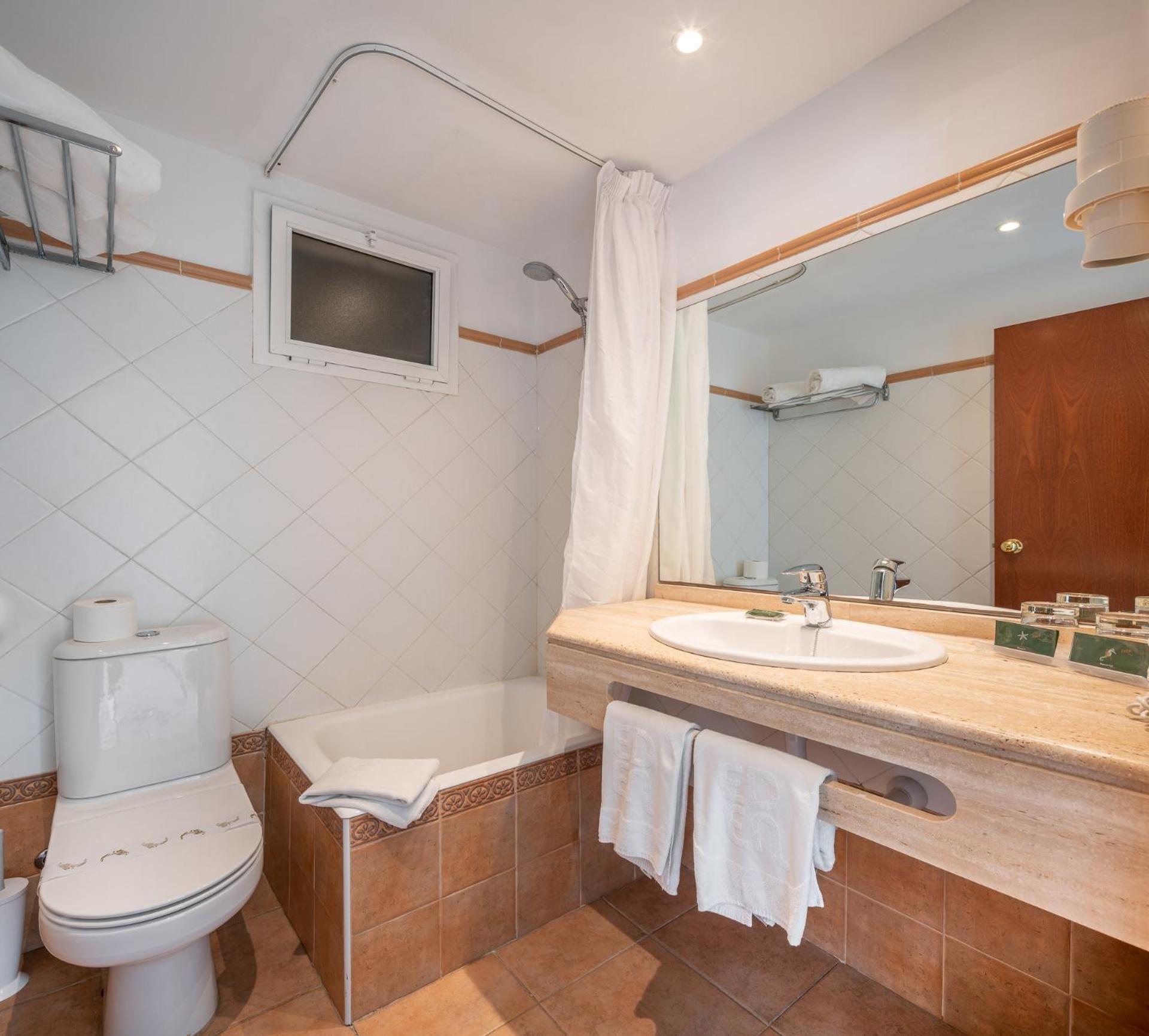 Habitación Doble Básica - 2 camas