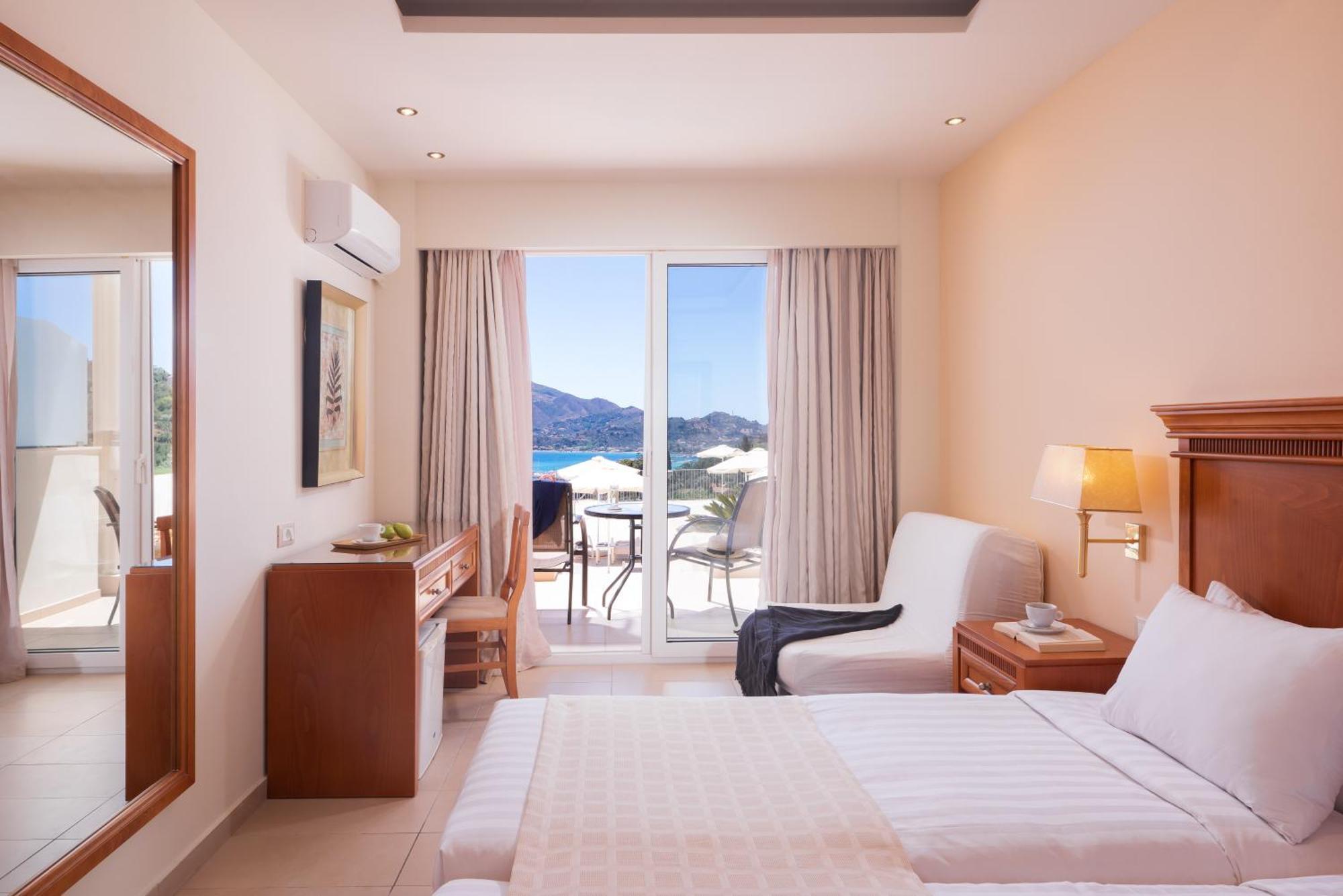 Poolfront Double or Twin Room Sea View