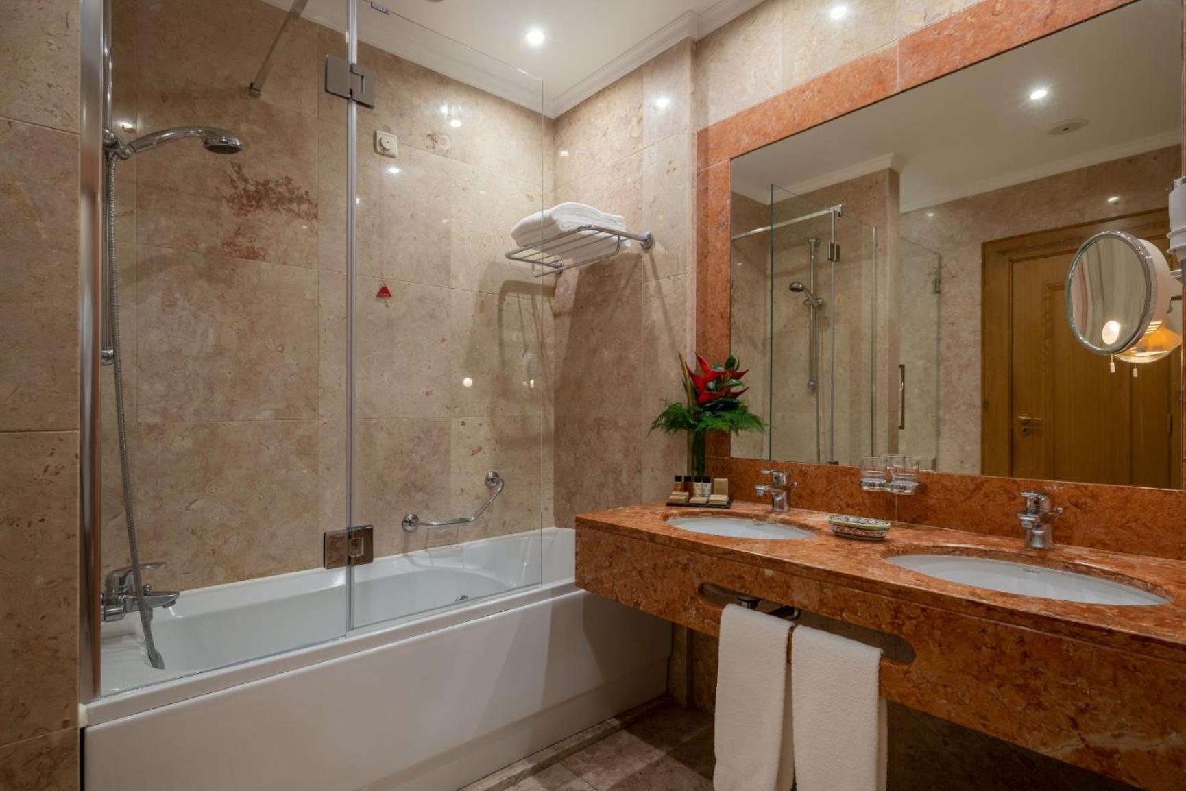 Botanical Premium Suite