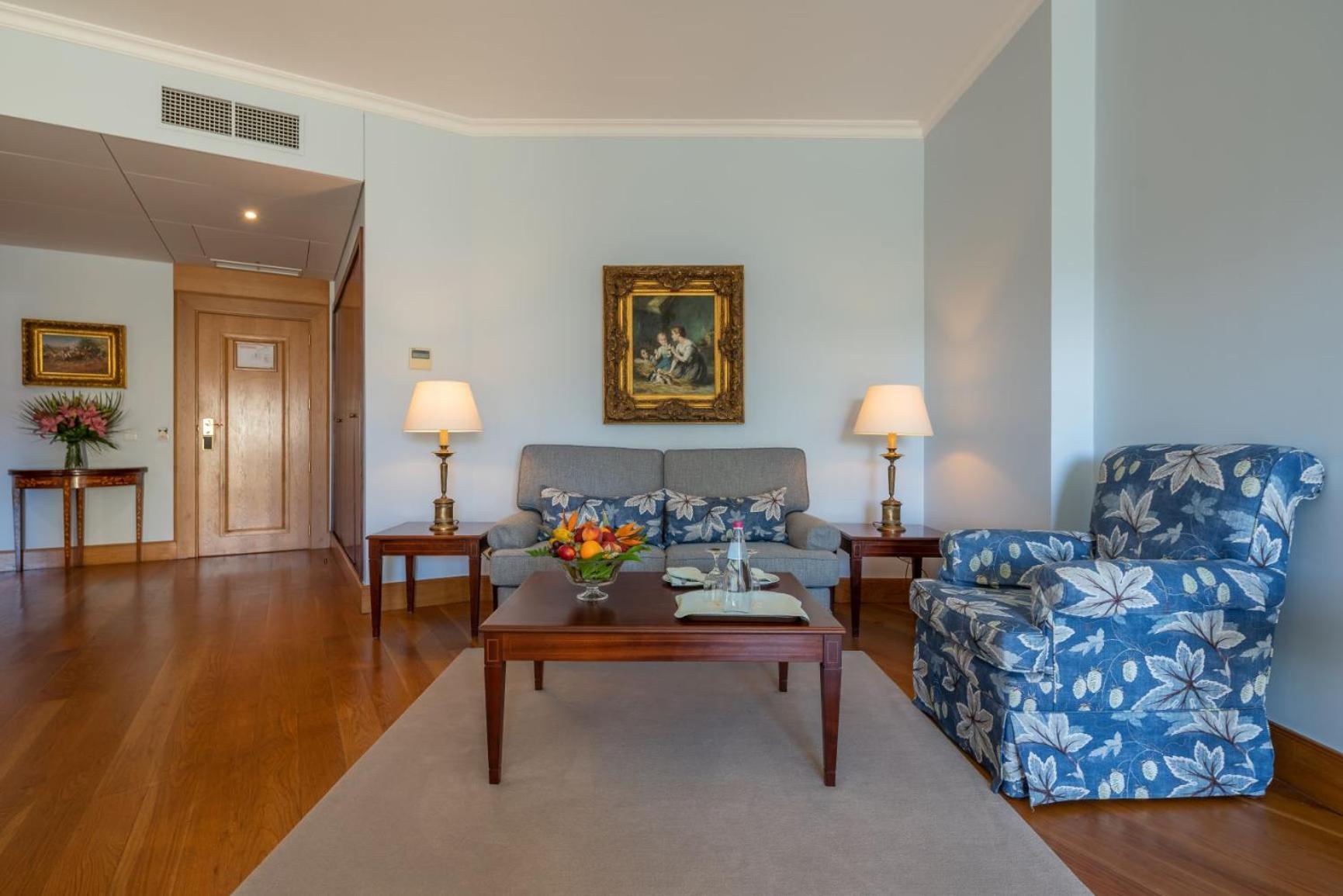 Botanical Premium Suite