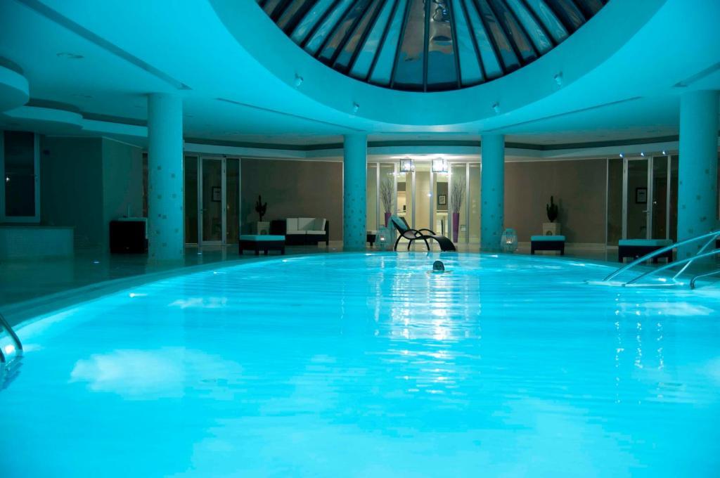 Prestige Twin Room with Spa Package,62986678:JPEG