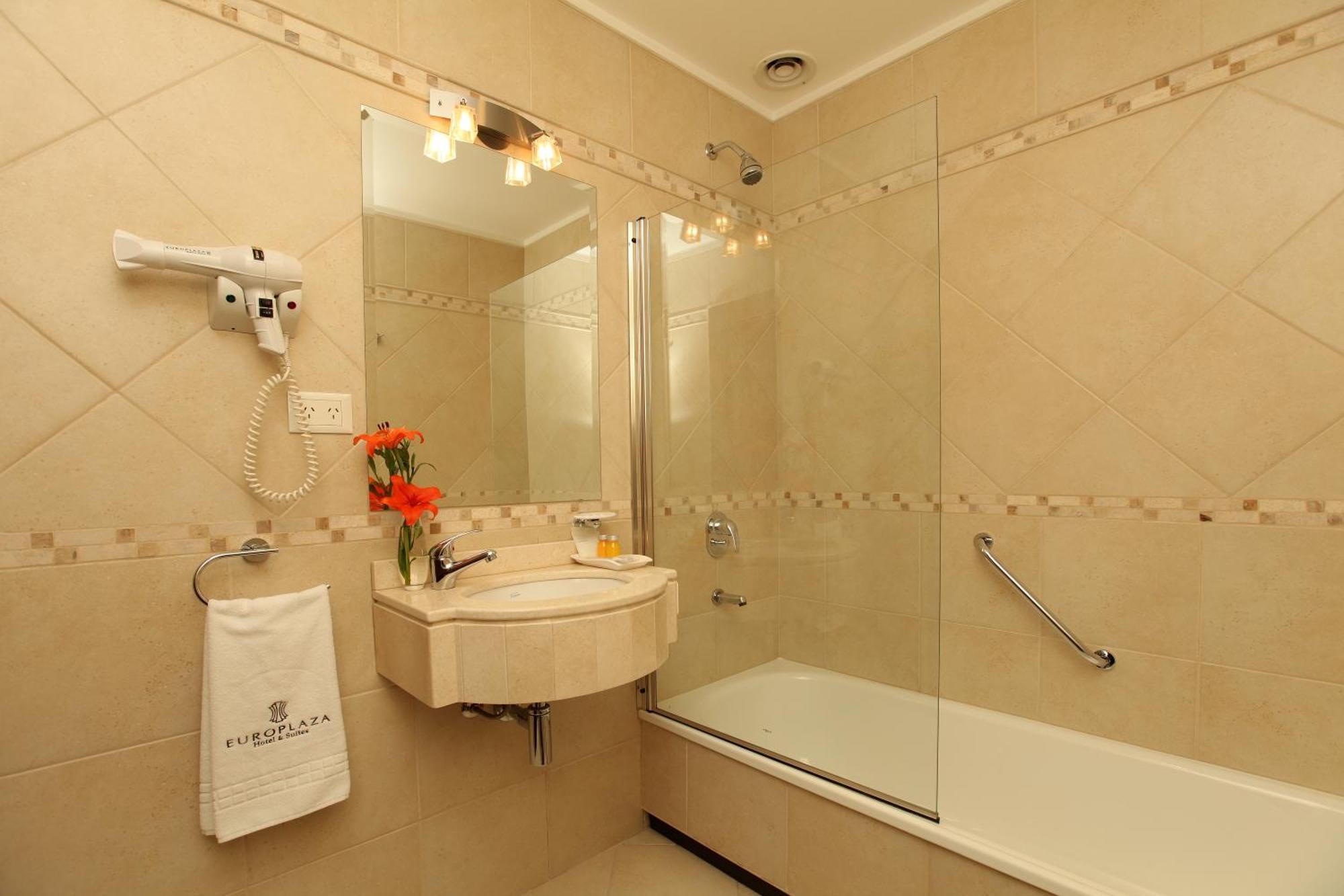 Standard Double Room,1212574075:JPEG