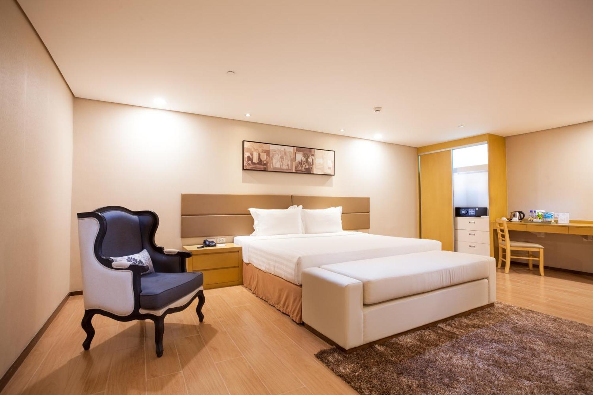 Deluxe Suite