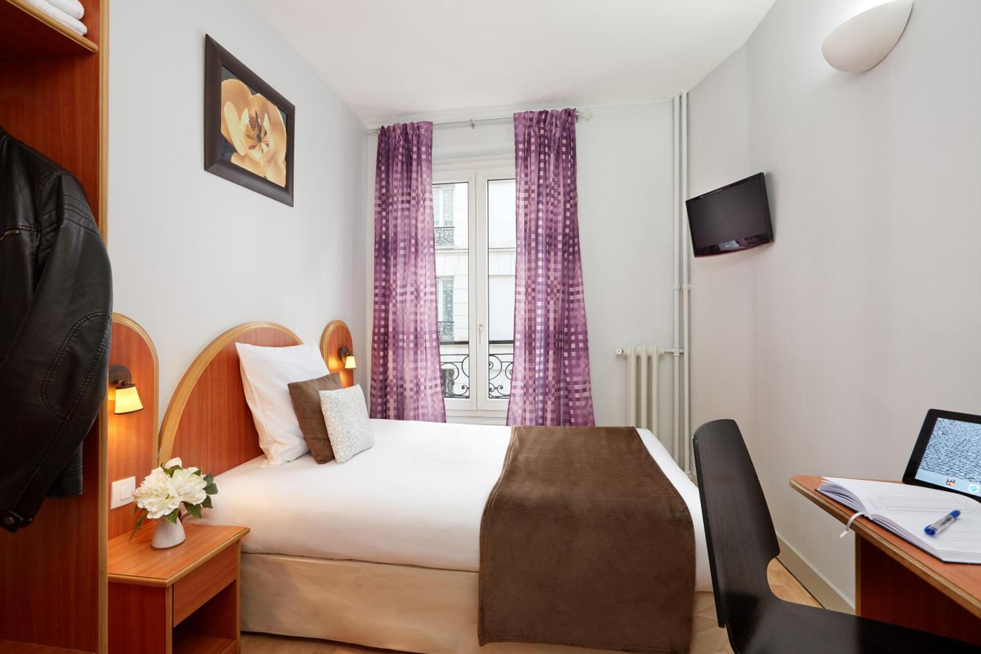 Single Room with Private Bathroom,1215041050:JPEG
