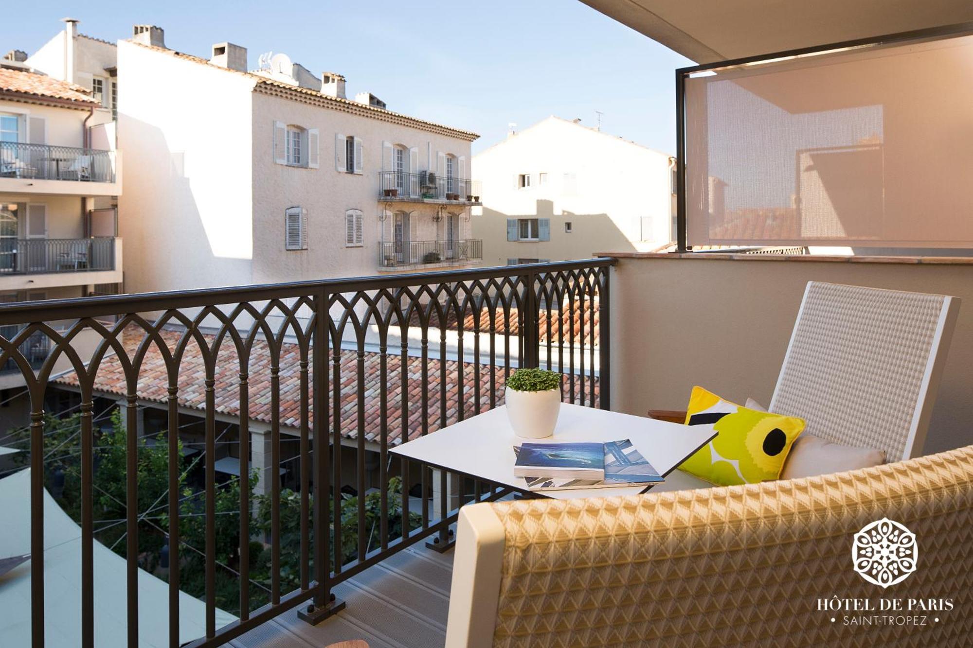 Quarto com Cama de Casal ou 2 de Solteiro e Terraço