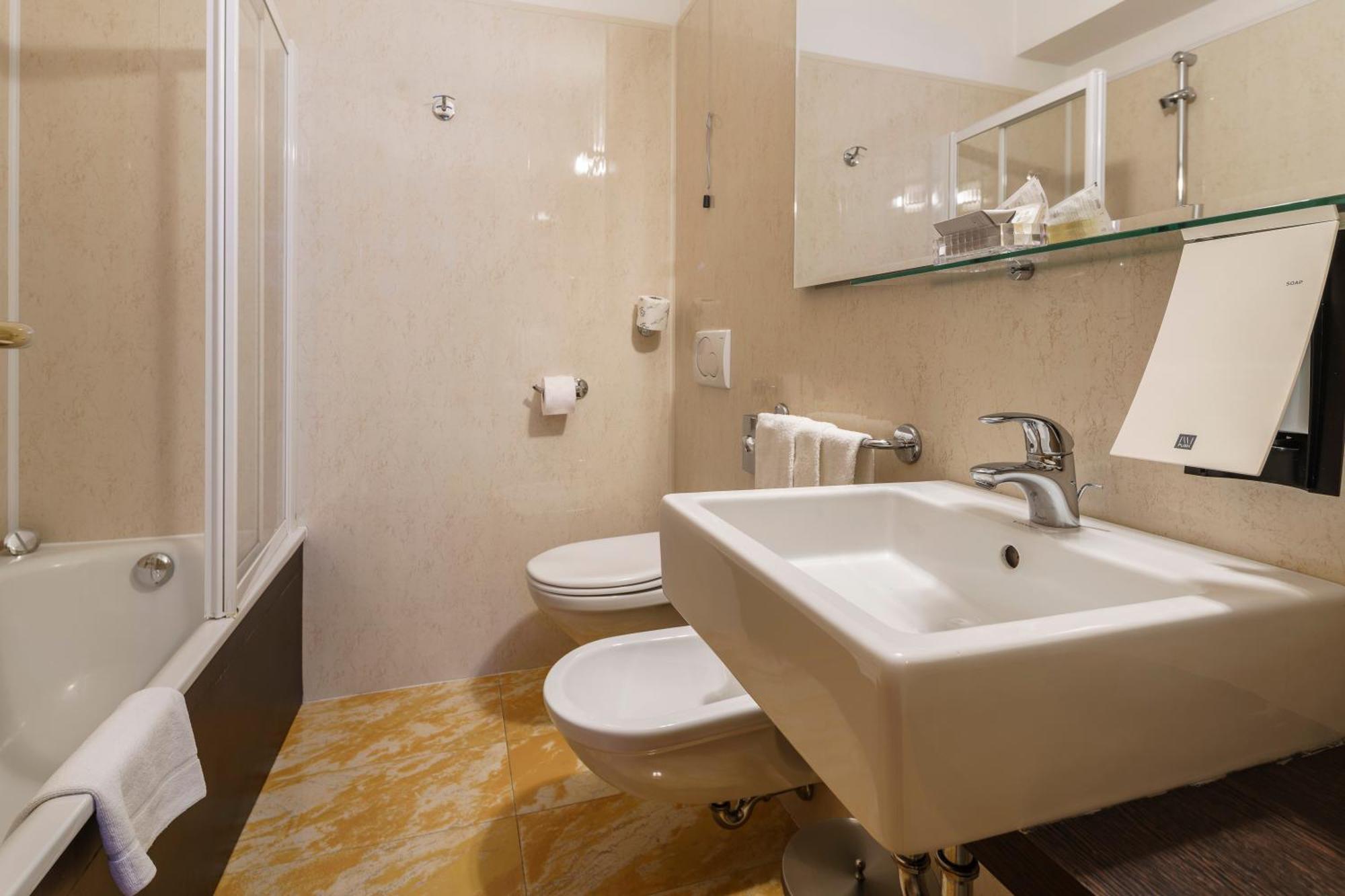 Classic Triple Room,1649877920:JPEG