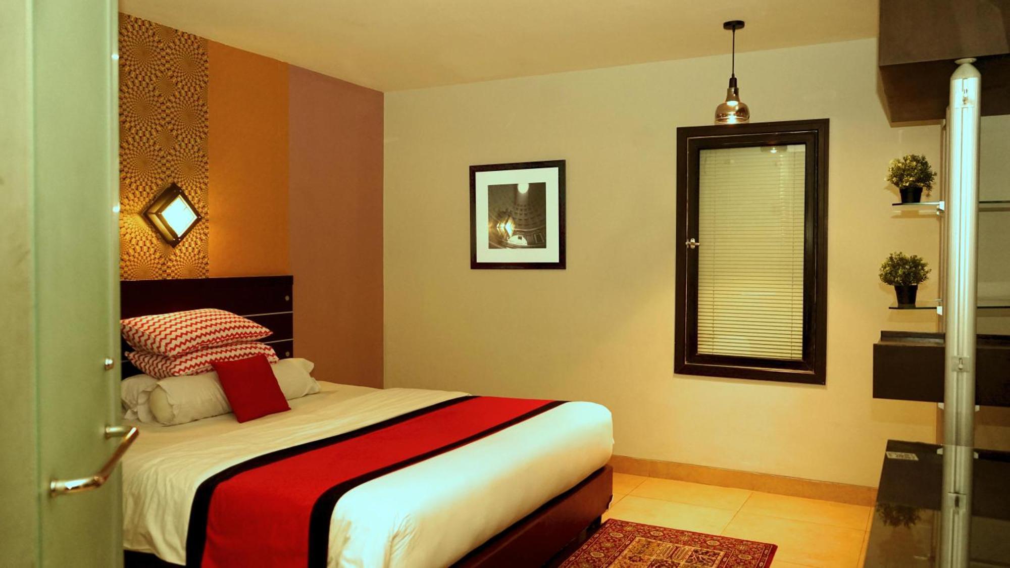 Superior Double Room shuttle to Gambir Railway Station