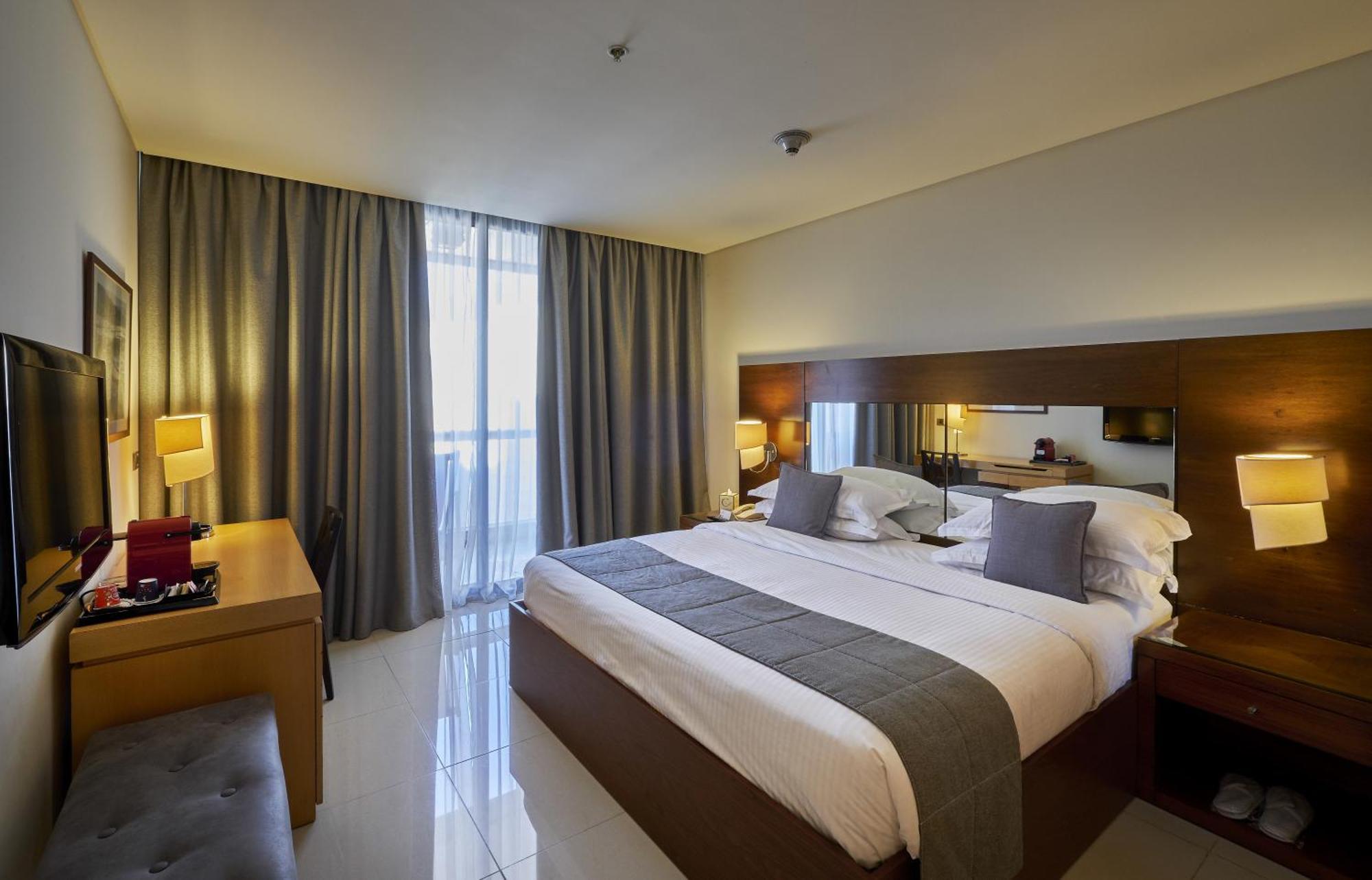 Executive Suite with Balcony