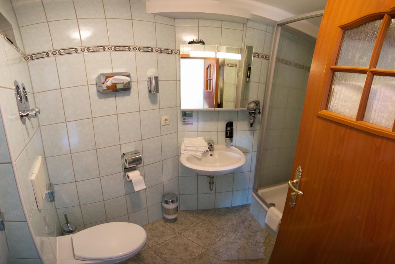 Single Room,1689858490:JPEG