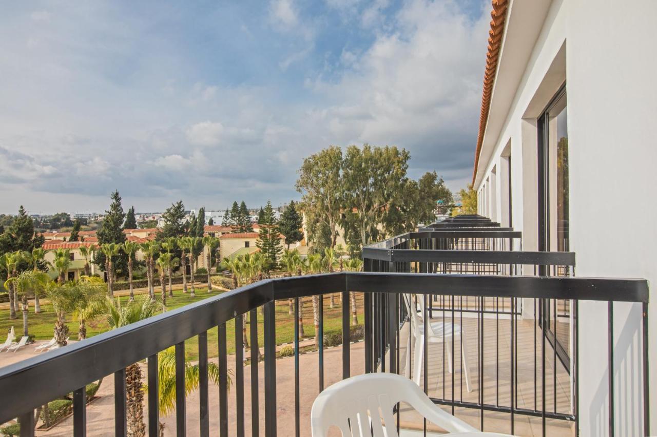 Standard Double or Twin Room Inland View