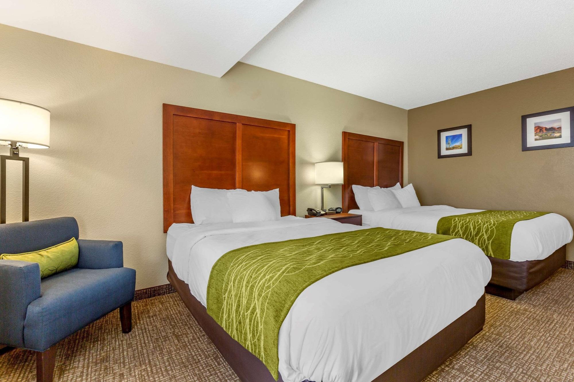 Standard Queen Room with Two Queen Beds - Non-Smoking,1742706059:JPEG