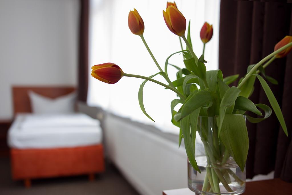 Single Room,124581681:JPEG