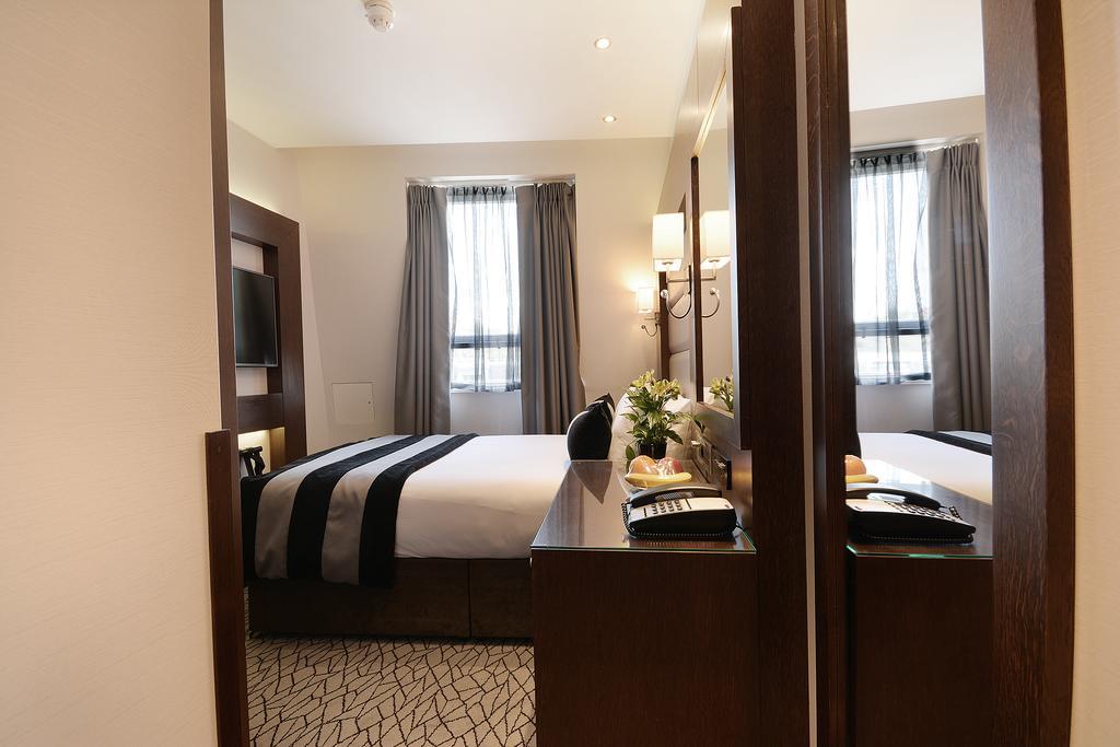 Compact Double Room
