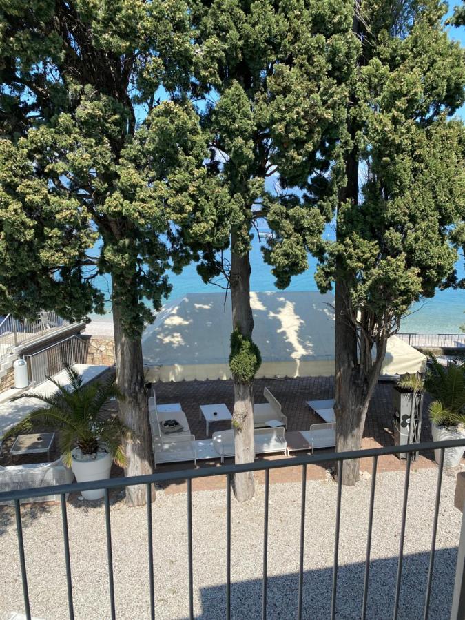 Tweepersoonskamer met Balkon en Uitzicht op het Meer