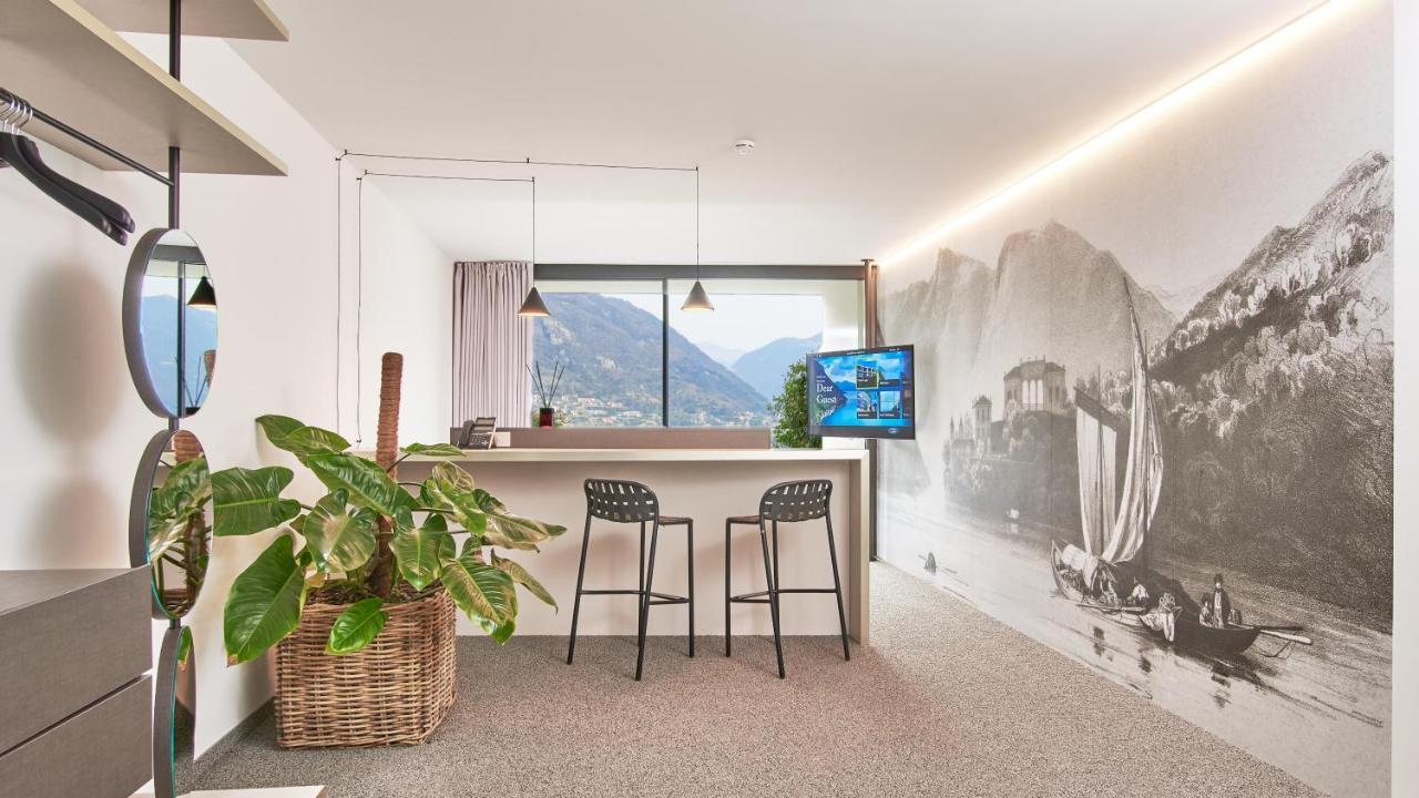 Kamer met Kingsize Bed en Uitzicht op Meer
