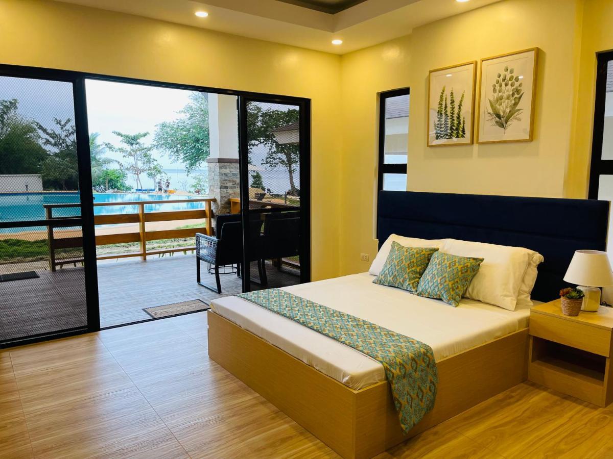 Deluxe Double or Twin Room Pool View