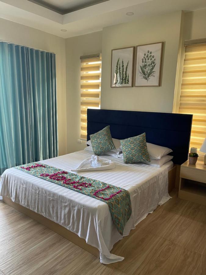 Deluxe Double or Twin Room Pool View