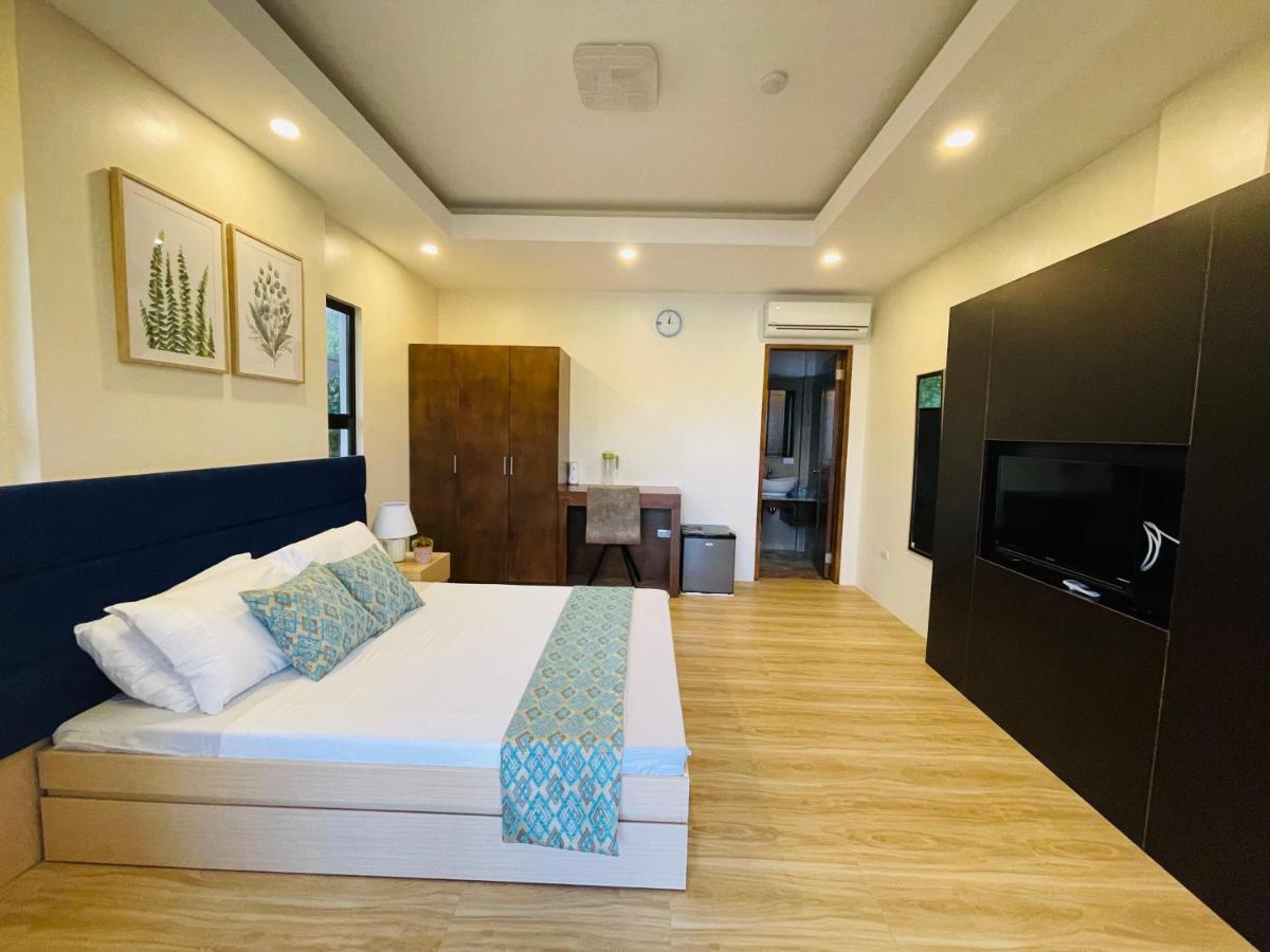Deluxe Double or Twin Room Pool View