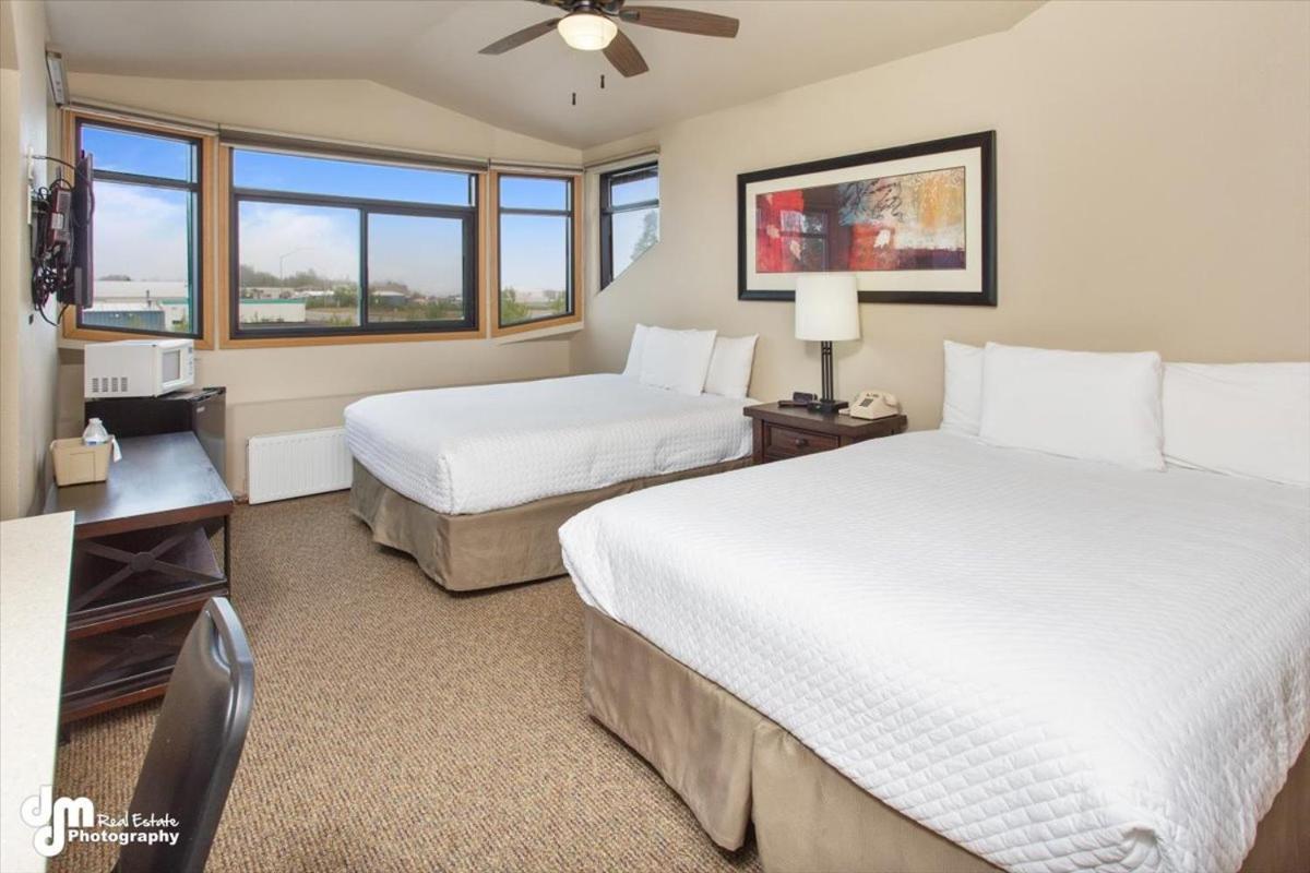 Queen Room Two Queen Beds