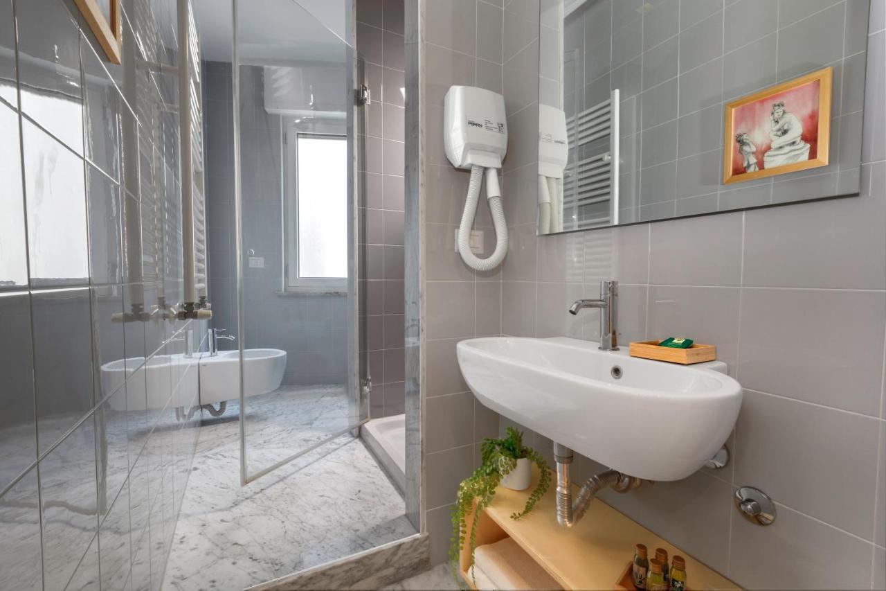 Double Room Private External Bathroom