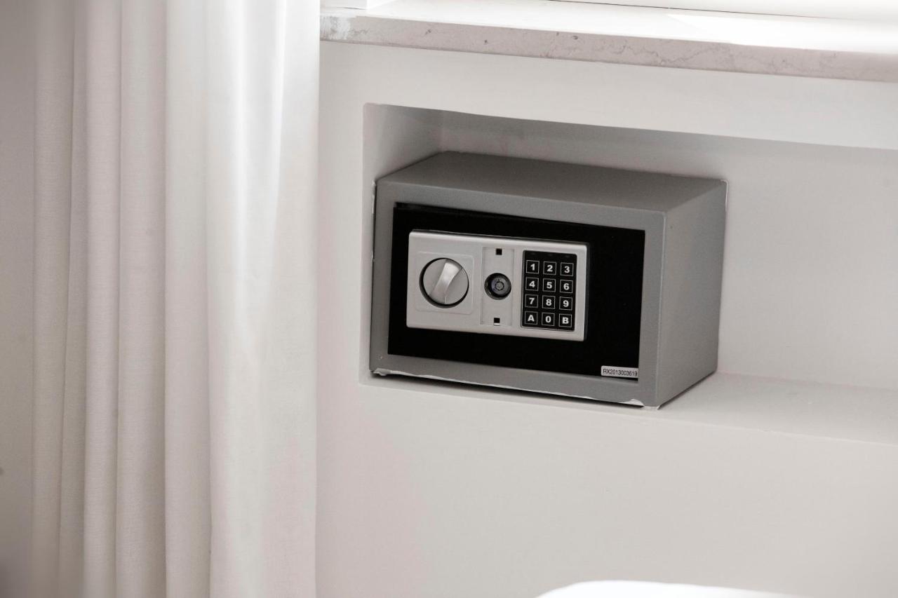 Double Room Private External Bathroom