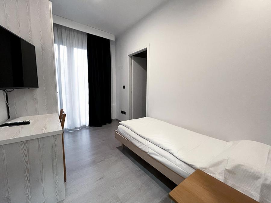 Single Room,1246791022:JPEG