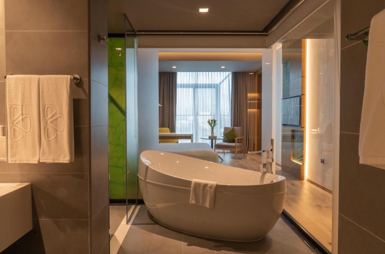 Premium Suite