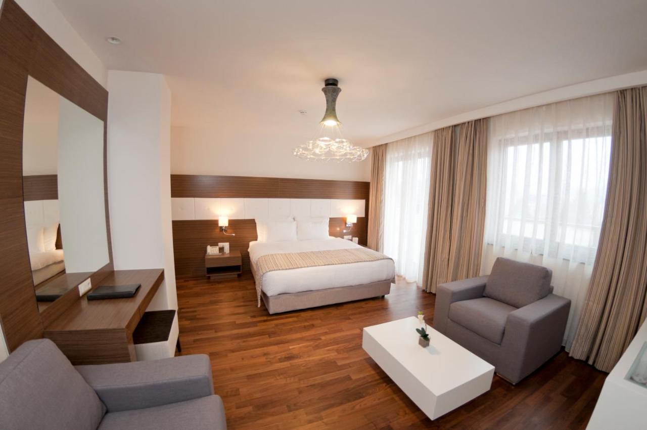 Deluxe Junior Suite