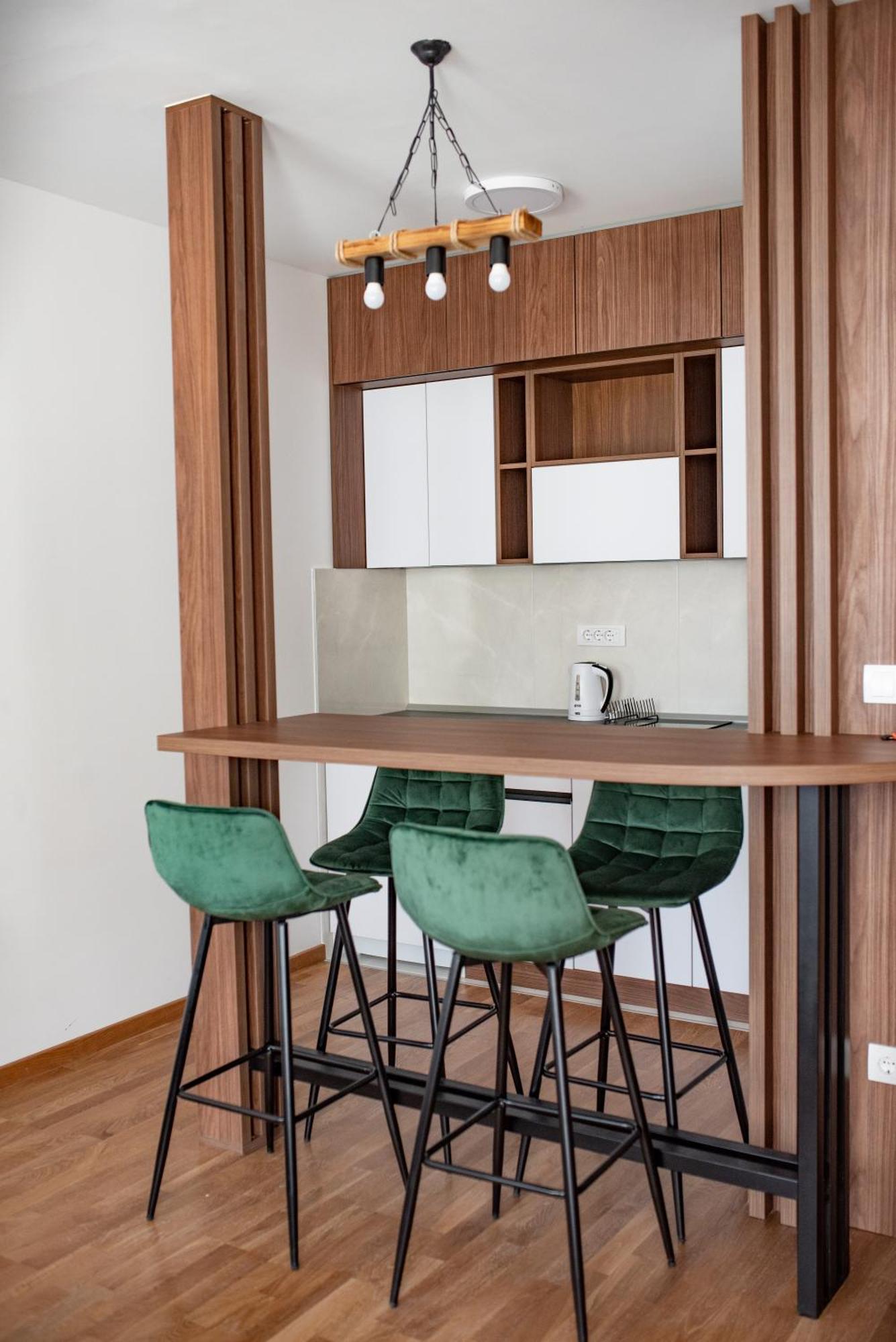 Deluxe Queen Suite