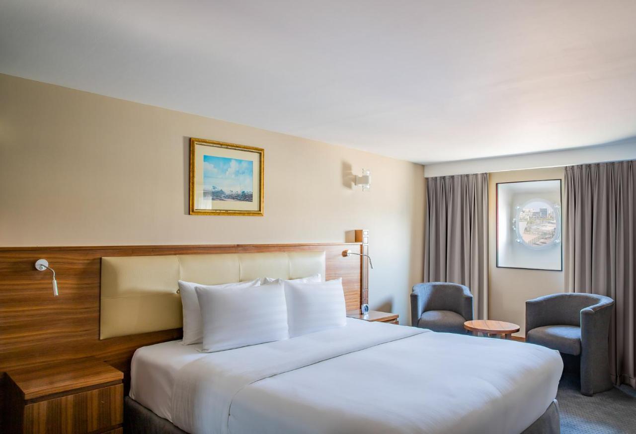 Signature Room