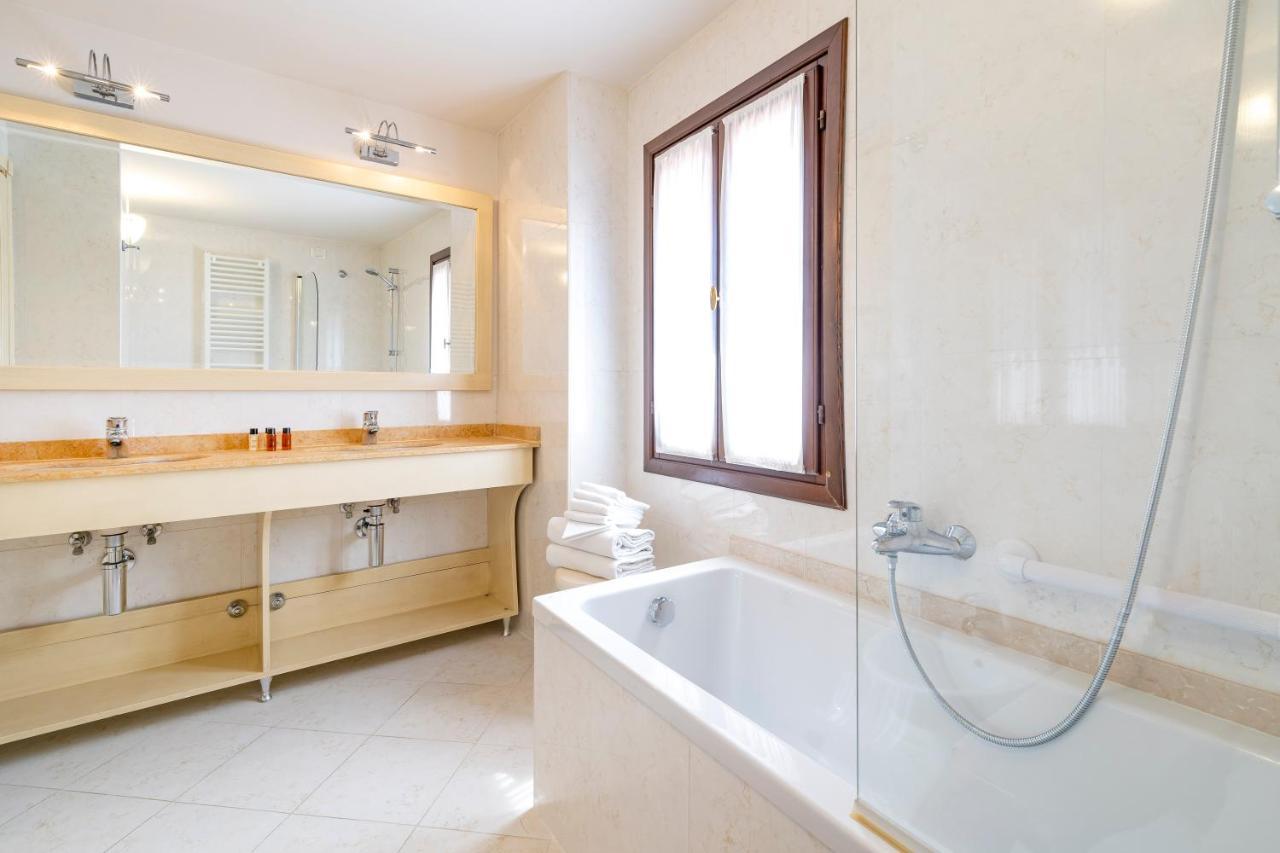 Deluxe Double or Twin Room with Canal View,1268702560:JPEG