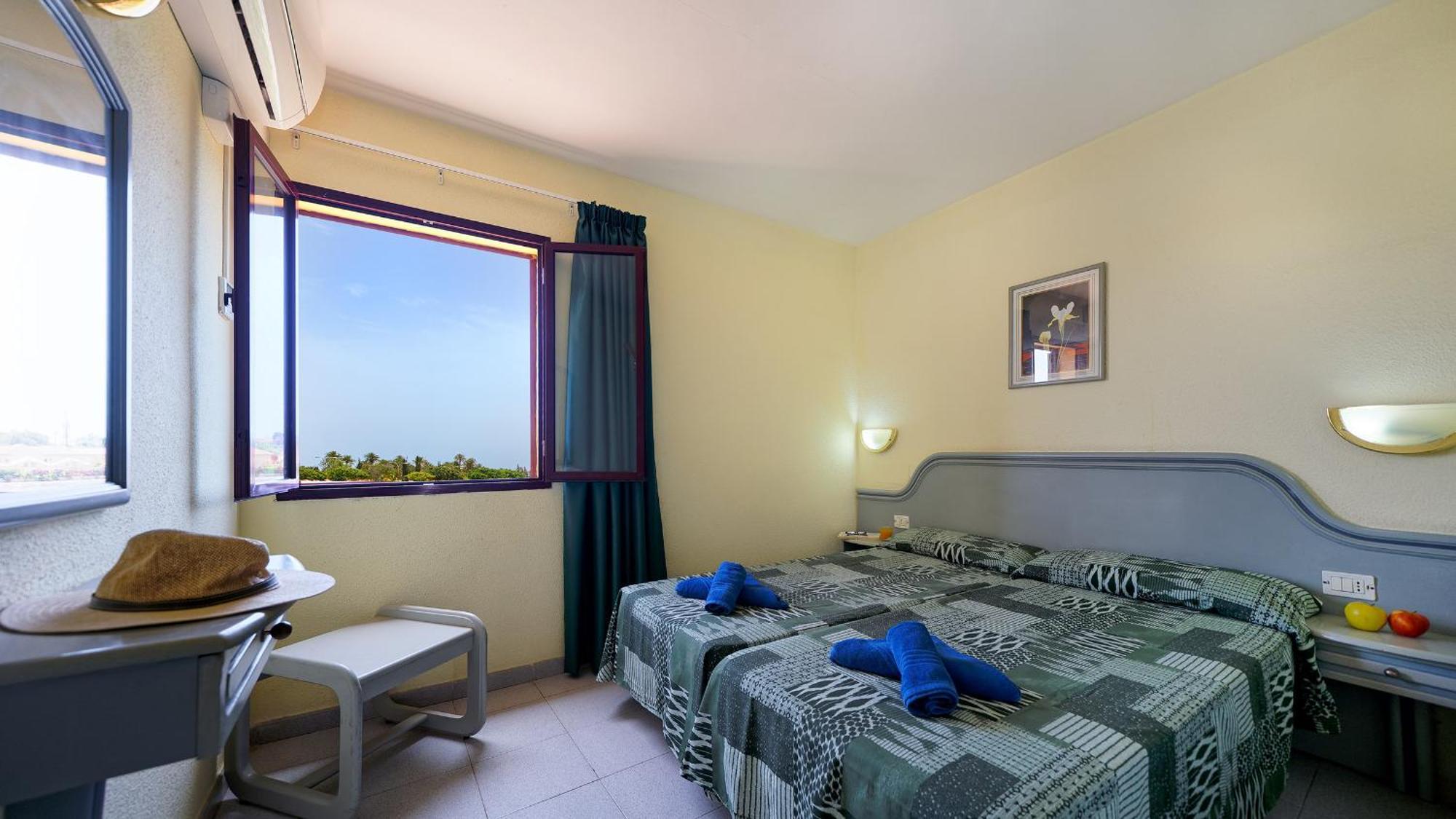 Bungalow Supérieur (1 Adulte)