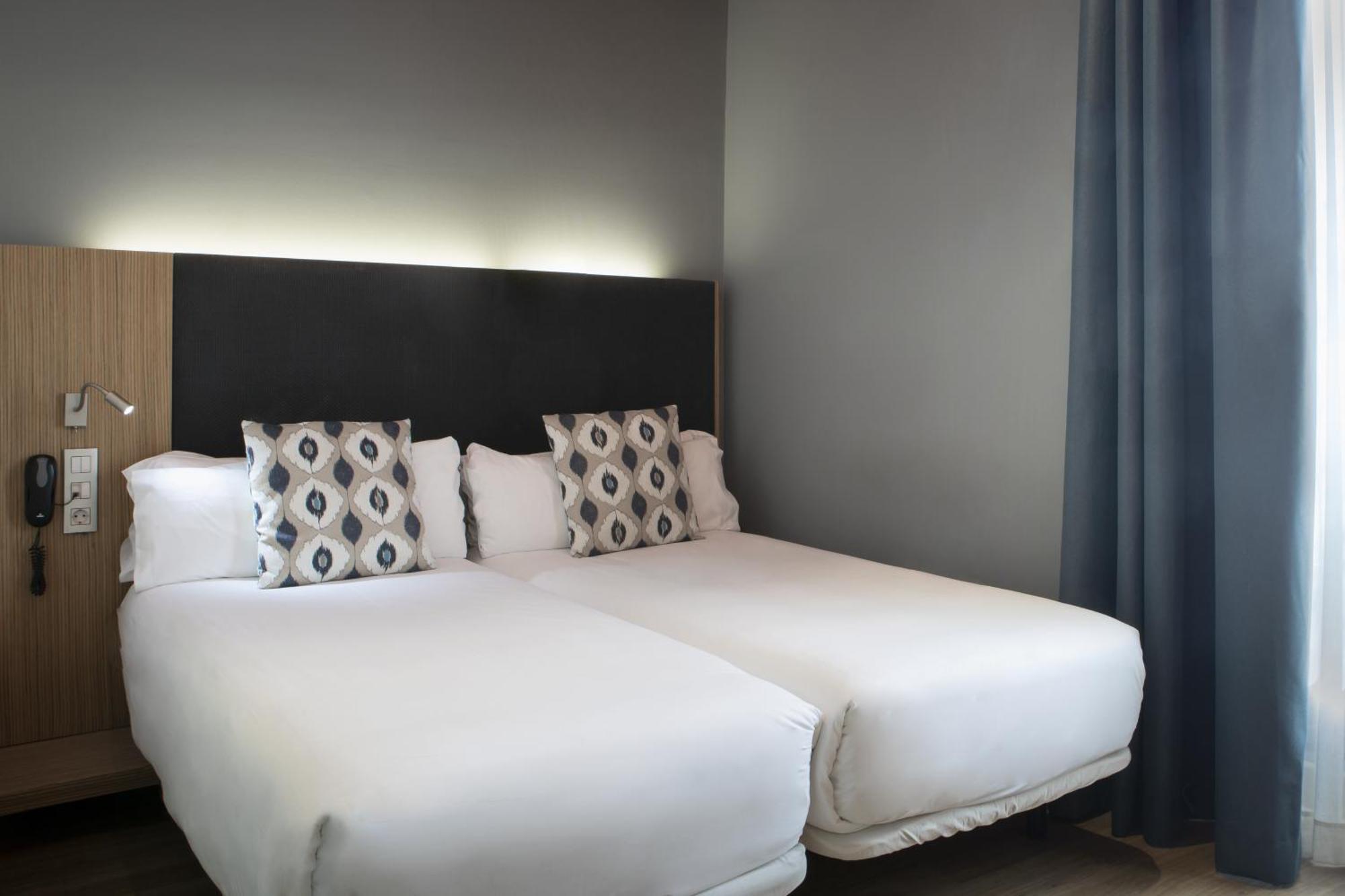 Quarto com Cama de Casal ou 2 de Solteiro (1 a 2 Adultos)
