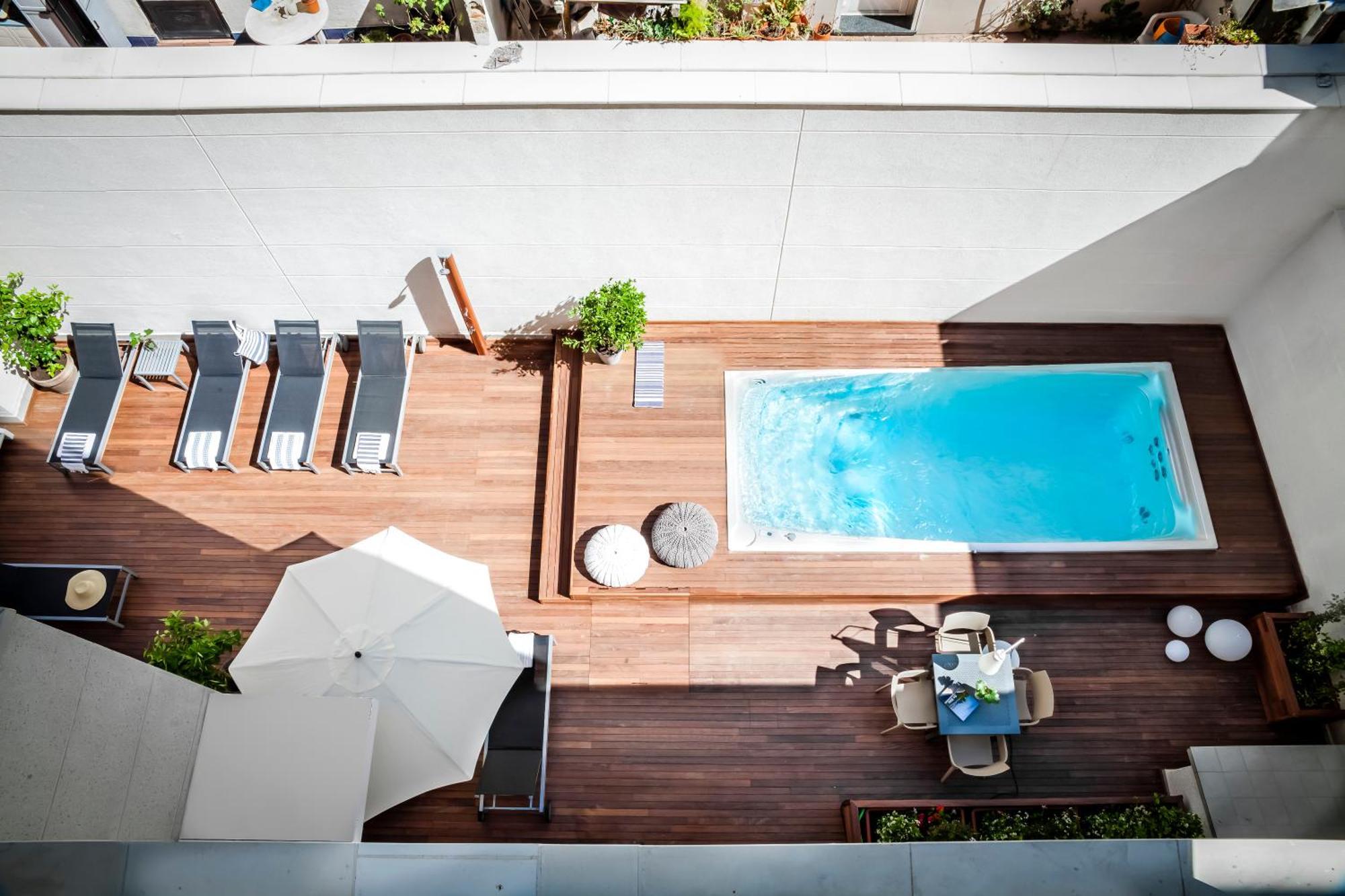 One-Bedroom Apartment Terrace