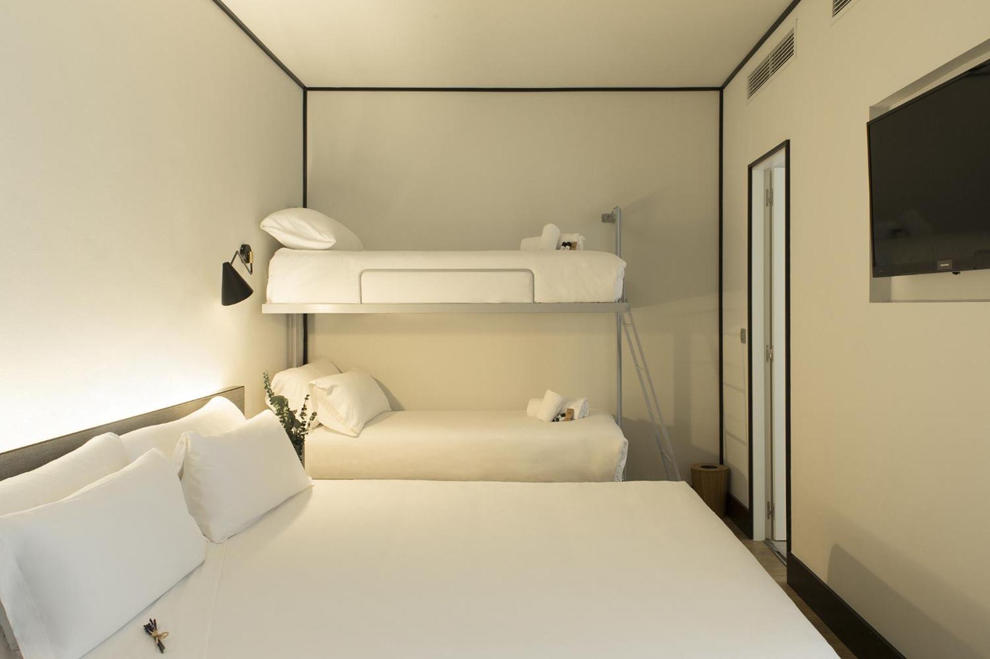 Quadruple Room,1272623683:JPEG