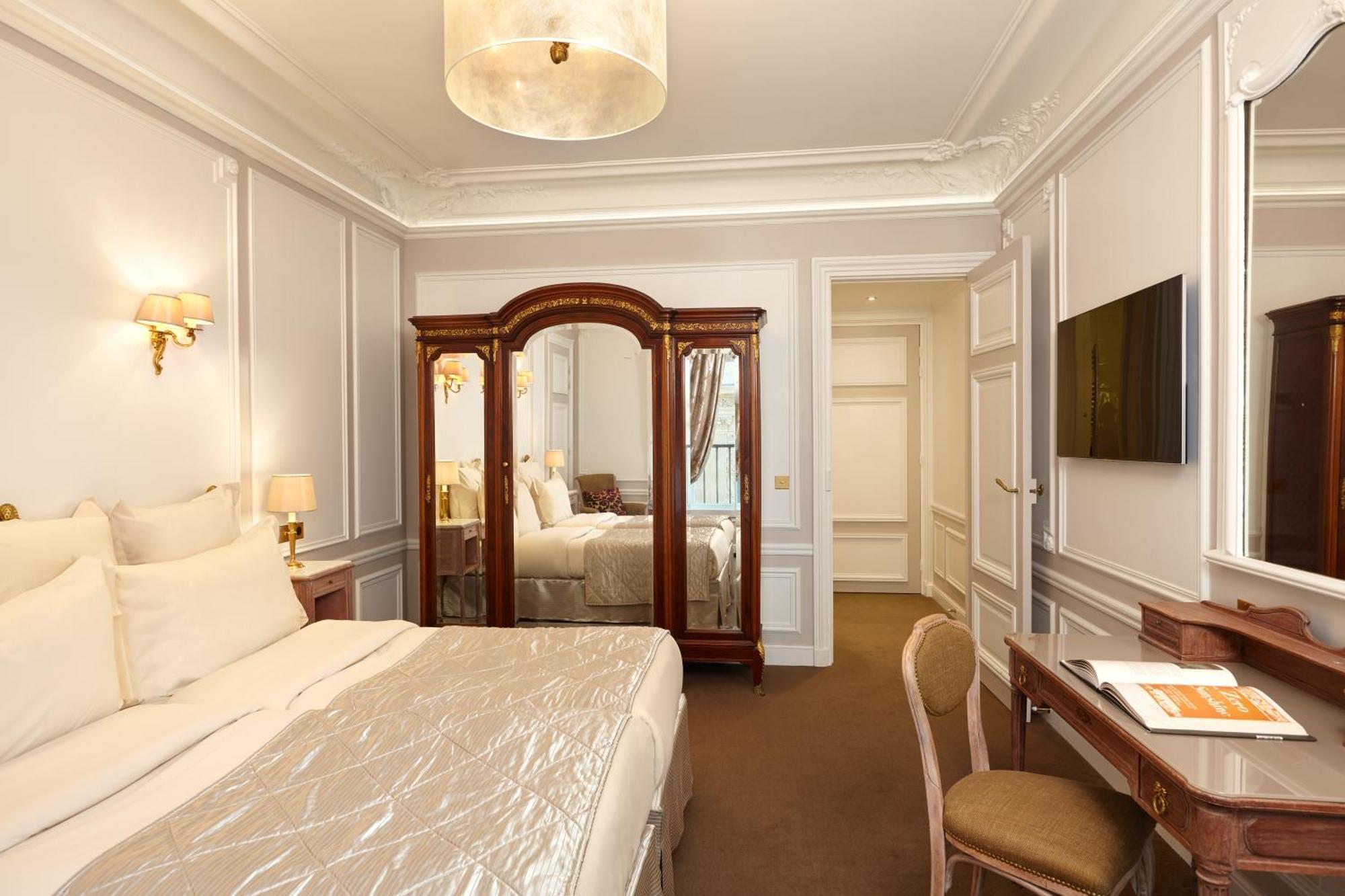 Prestige Room