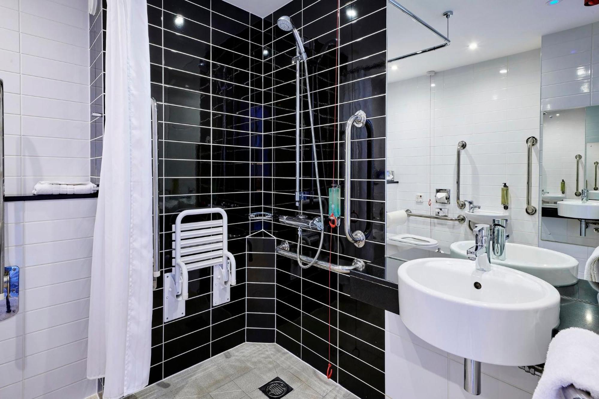 Standard Double Room Hot Accessible