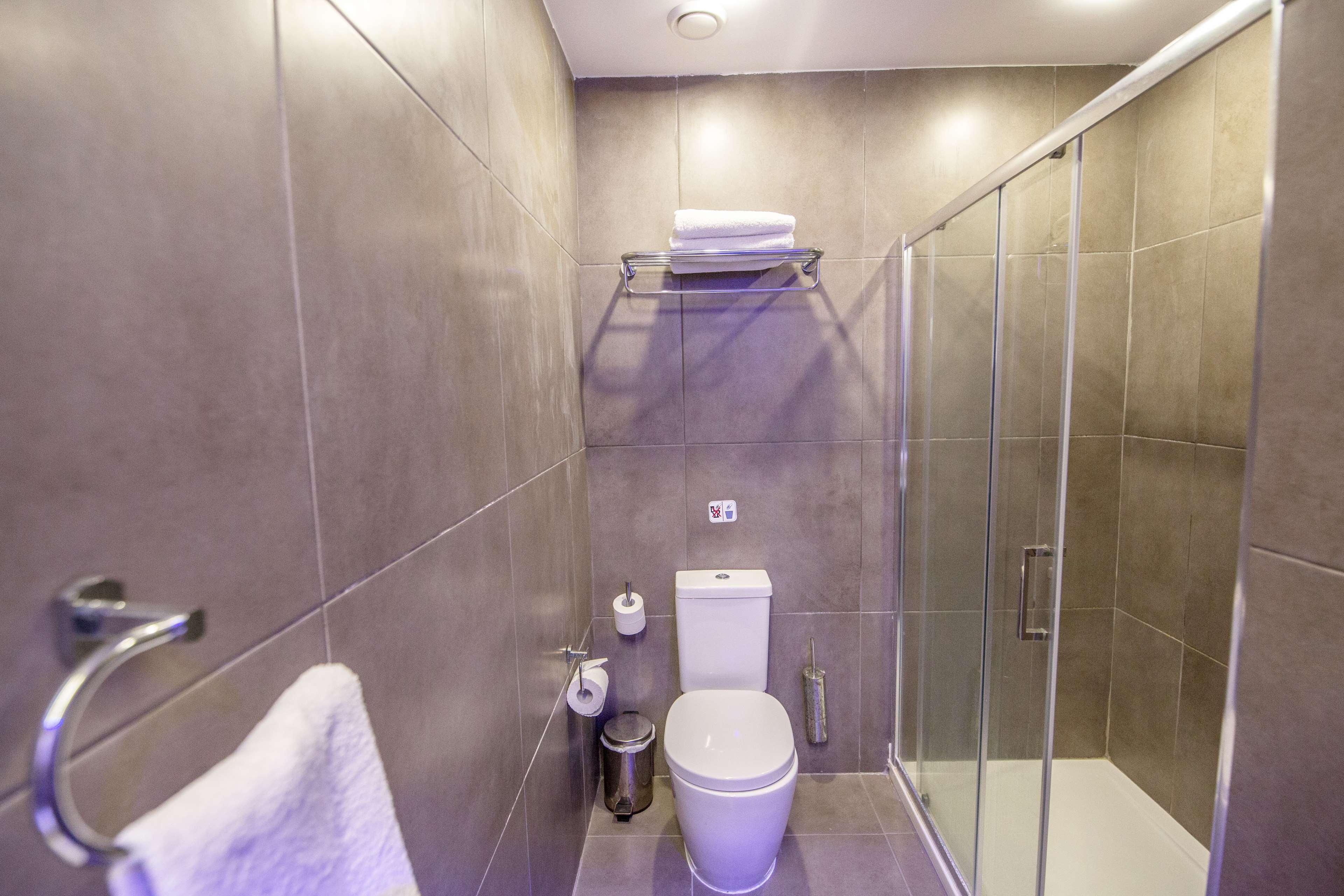 Deluxe One Bedroom Apartment