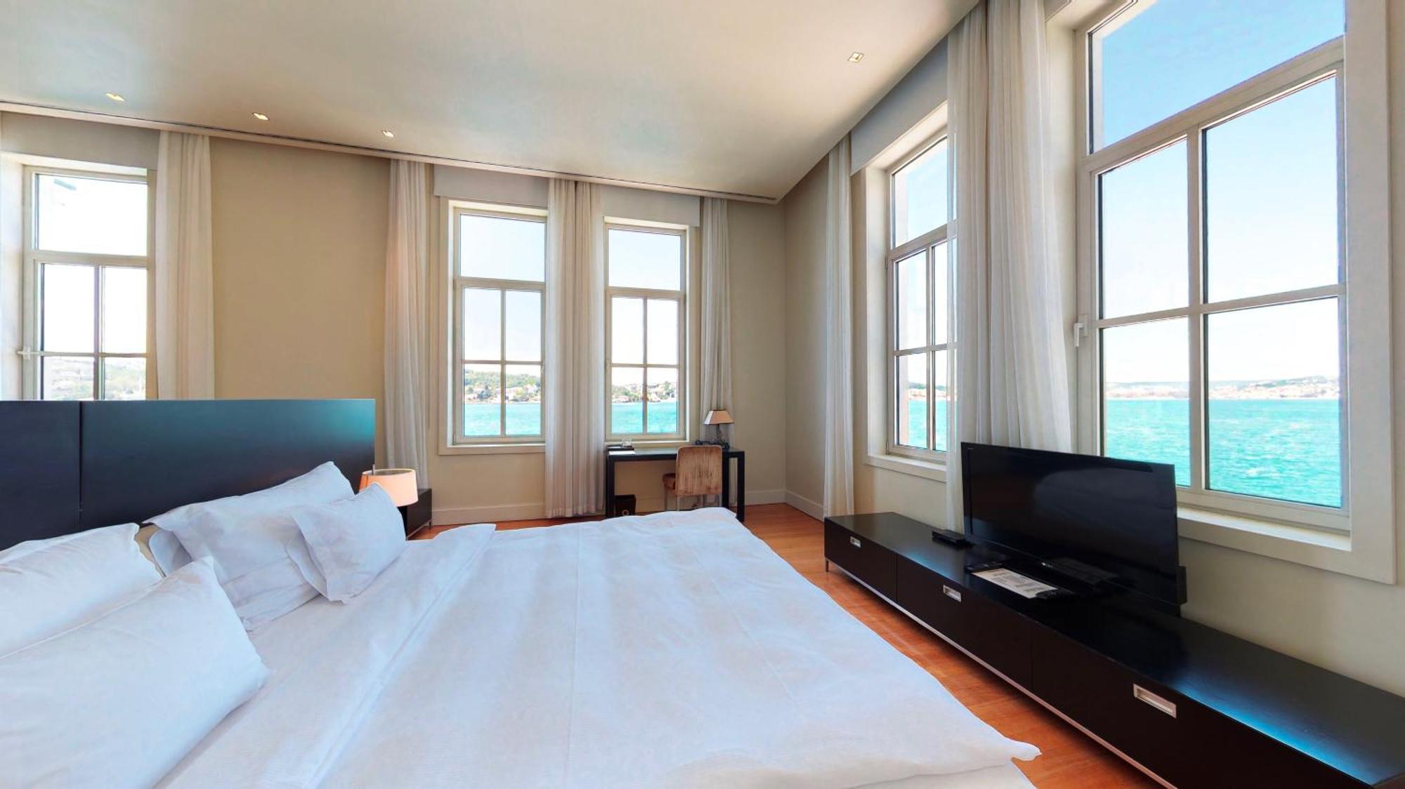 Deluxe Suite,1589437668:JPEG