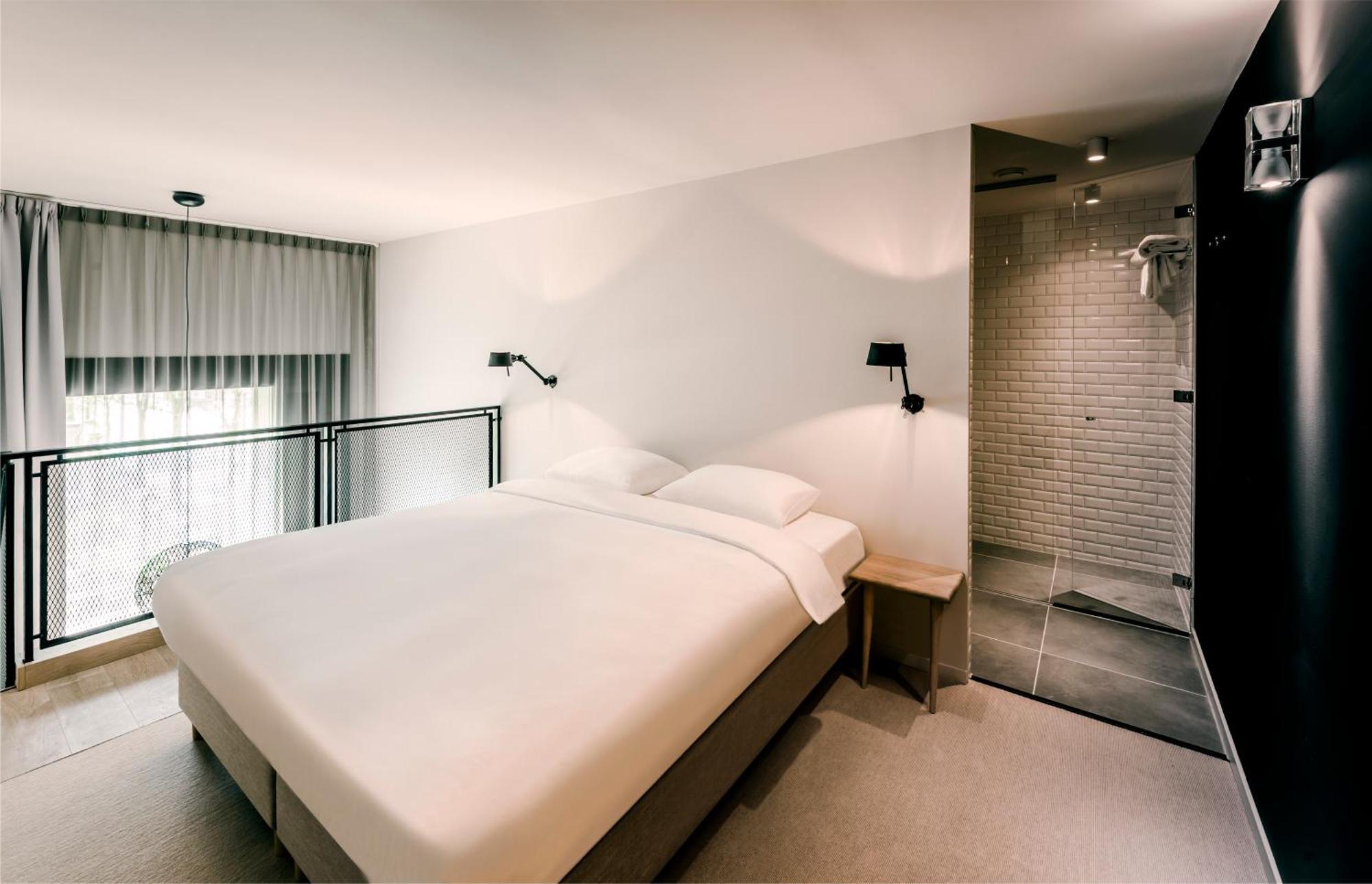 Quarto Deluxe com Cama de Casal ou 2 de Solteiro