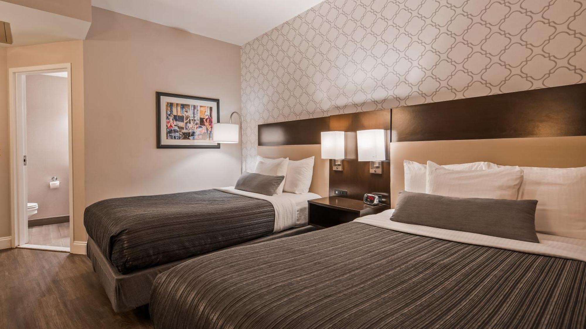 Double Room Two Double Beds Spa Bath No Window or Non-Smoking