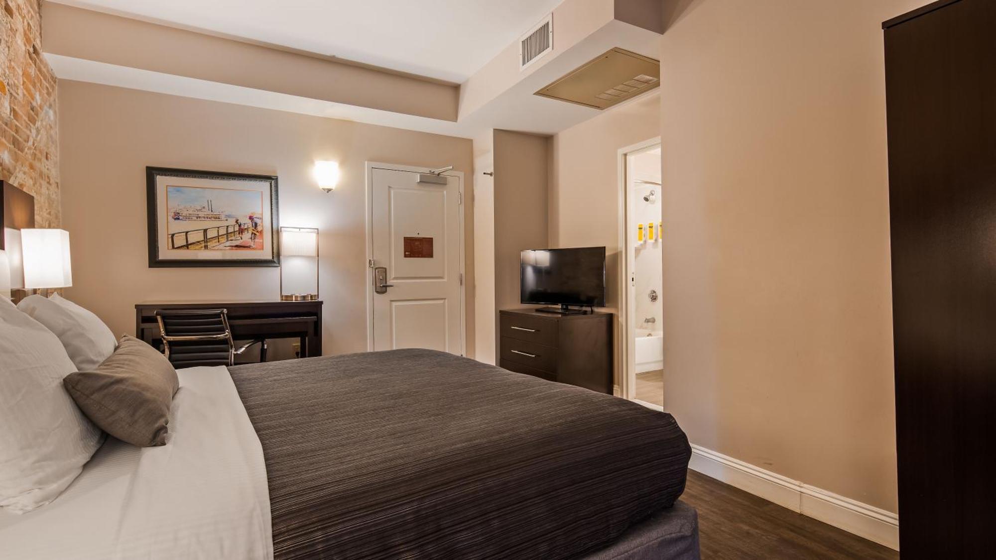 Queen Room
