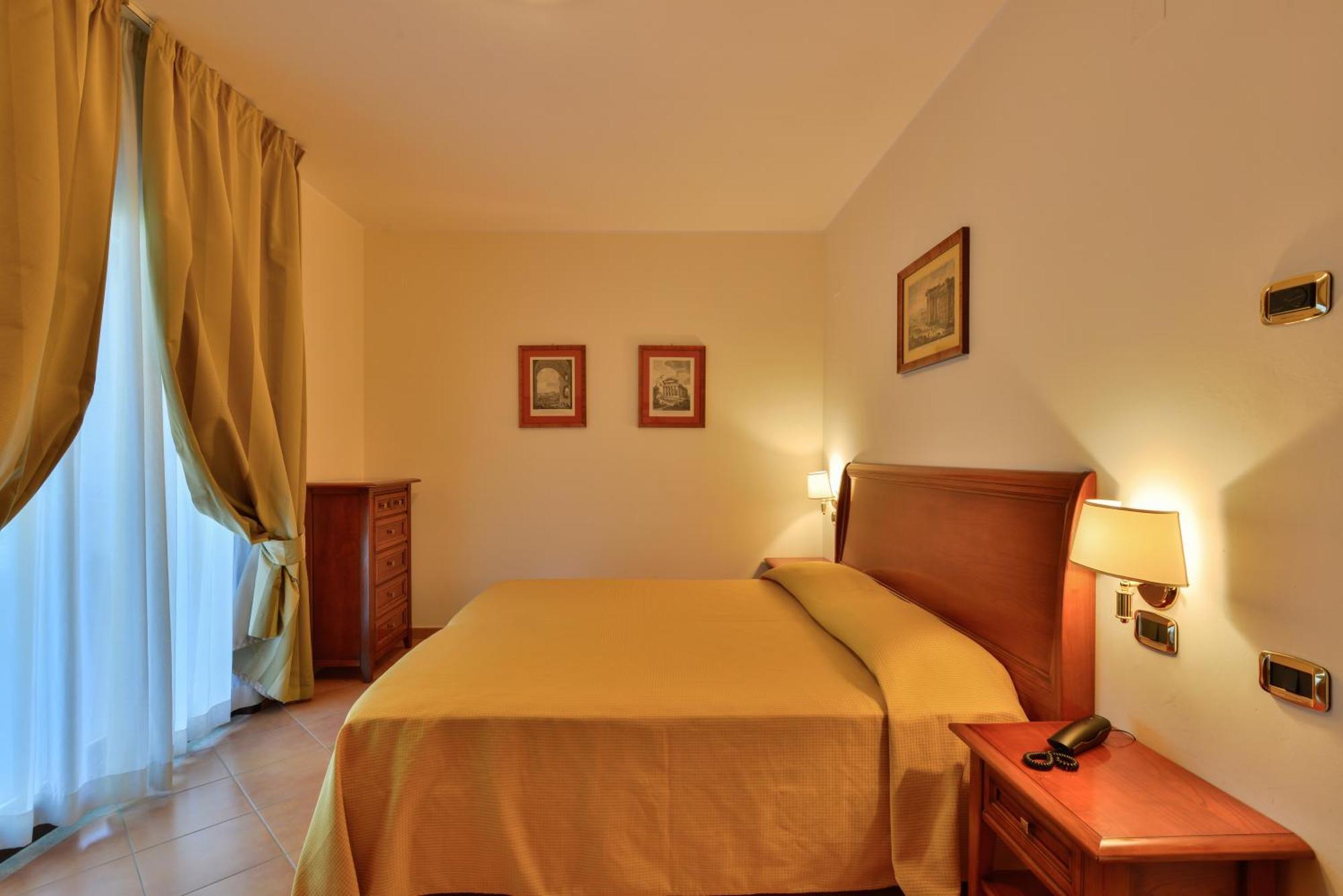 Familienzimmer mit Doppelbett
