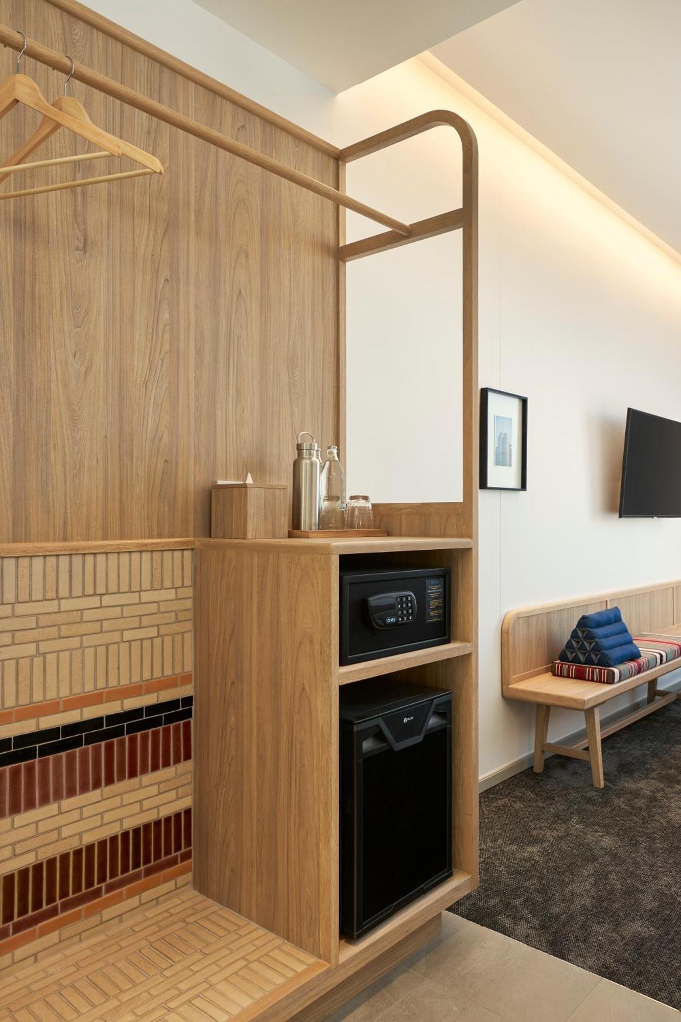 Comfortkamer met Kingsize Bed en Uitzicht op de Binnenplaats